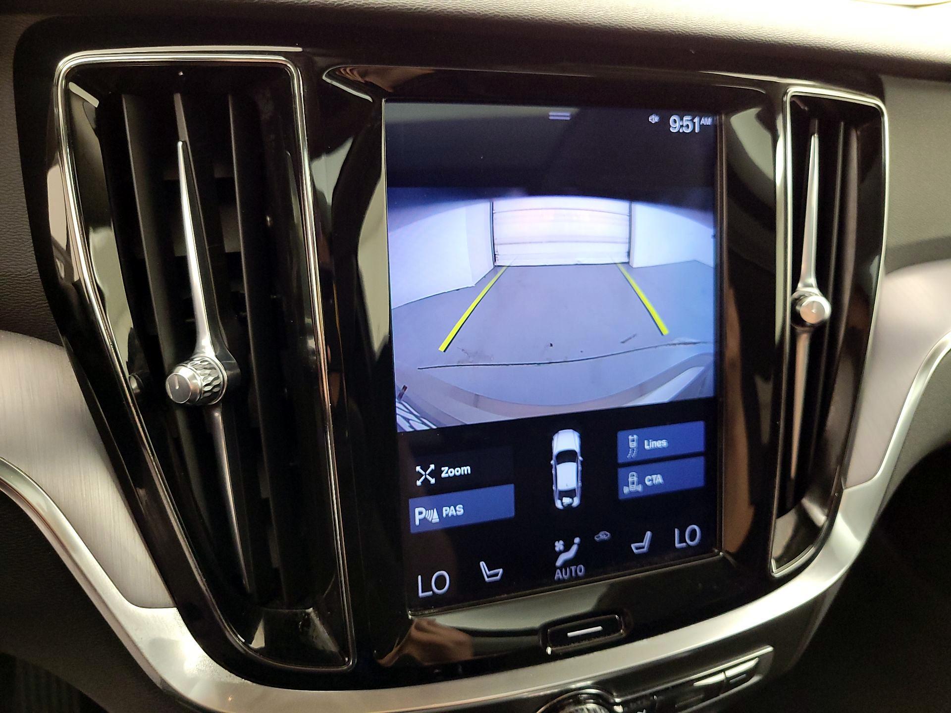Thumbnail: 2019 Volvo S60 - 14