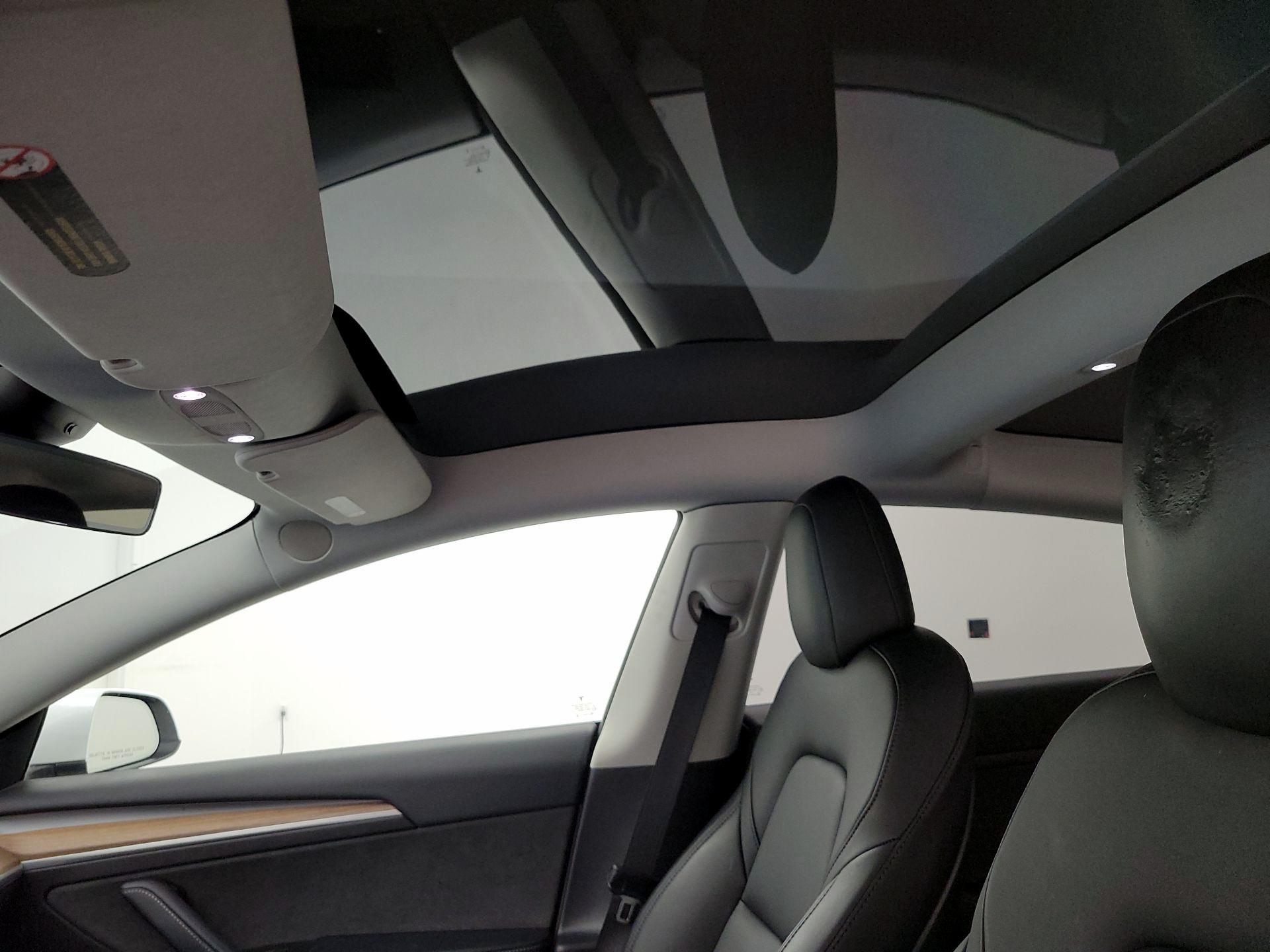 Thumbnail: 2022 Tesla Model 3 - 18
