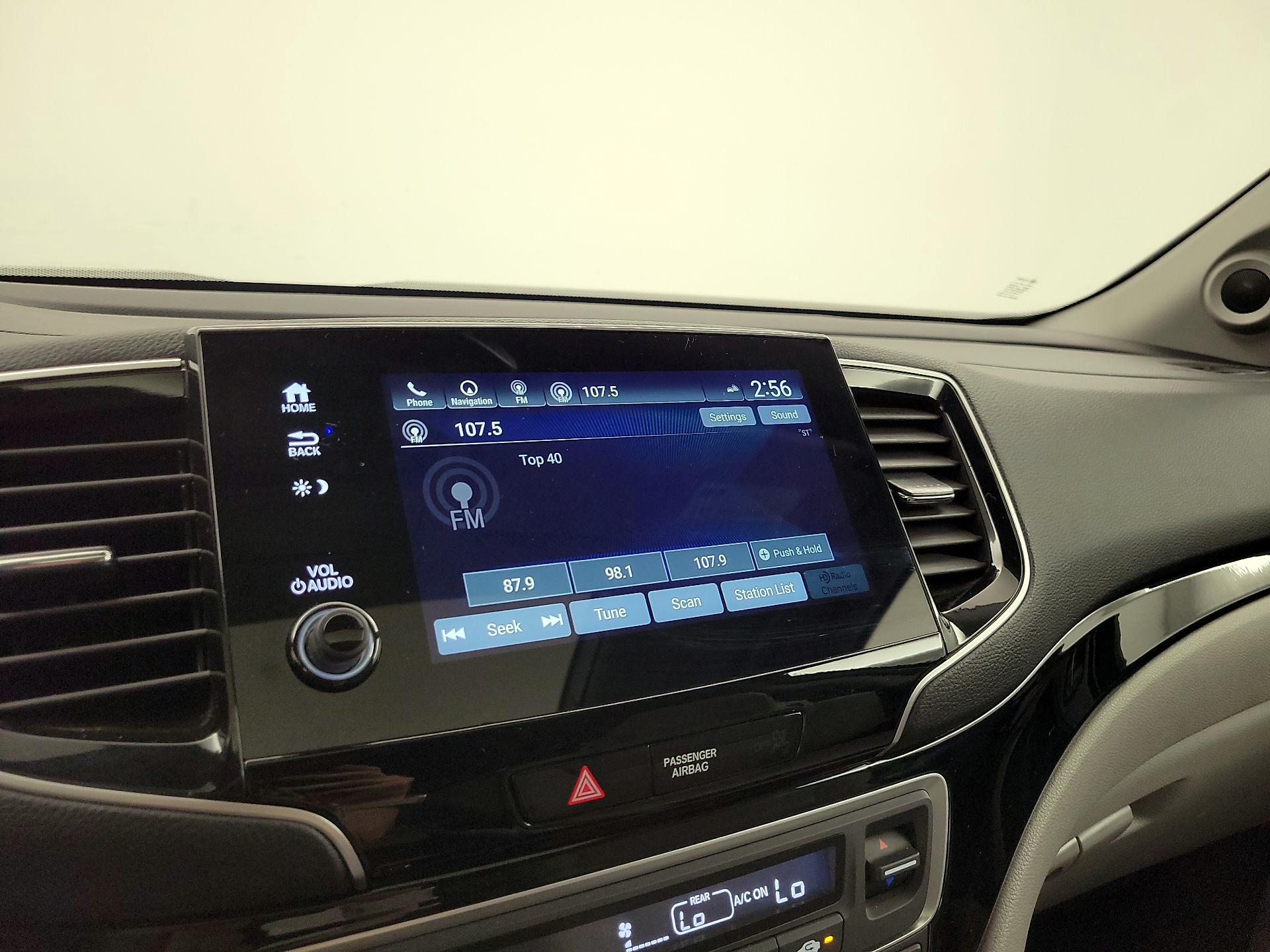 Thumbnail: 2019 Honda Pilot - 16