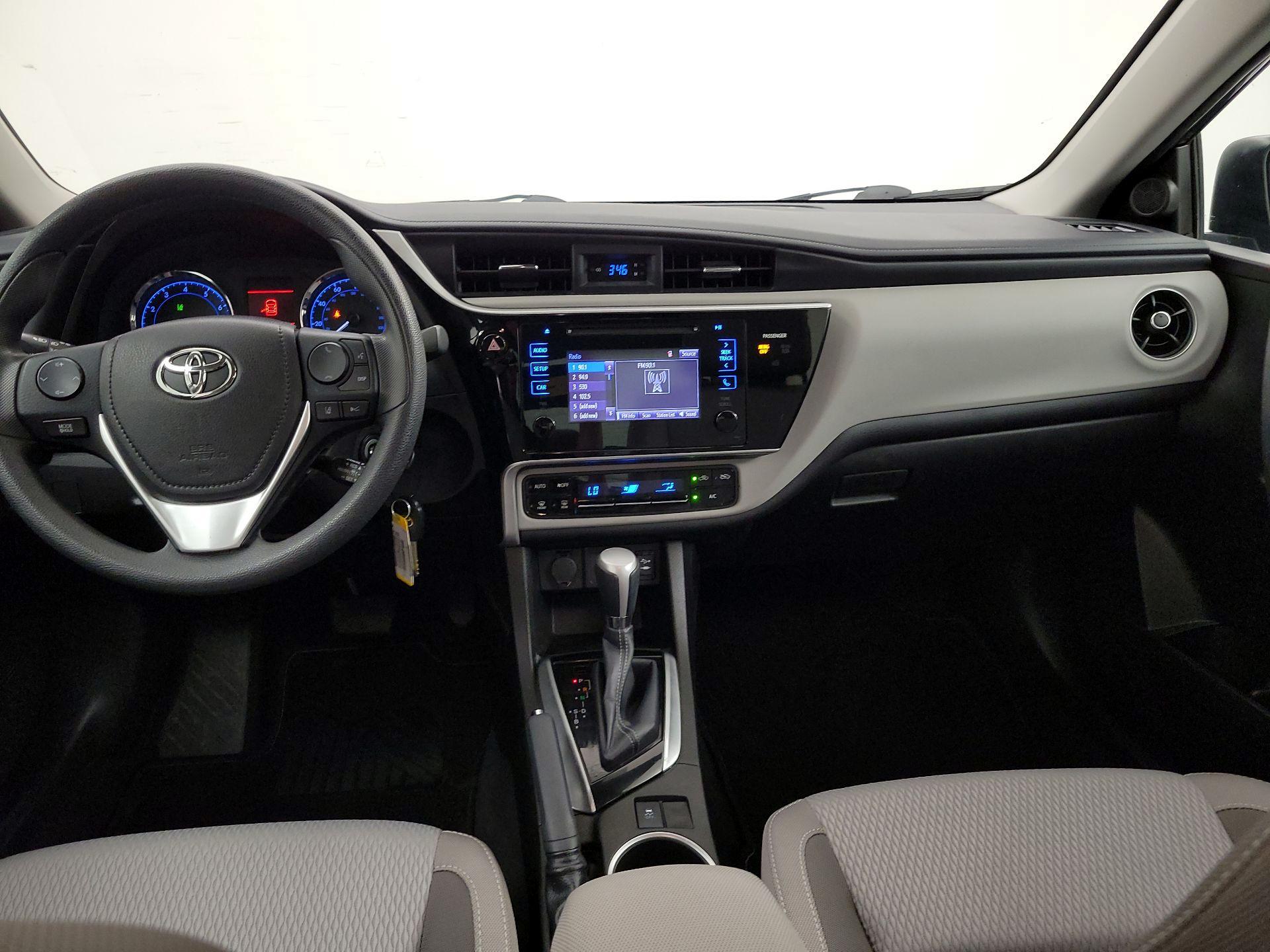 Thumbnail: 2017 Toyota Corolla - 9