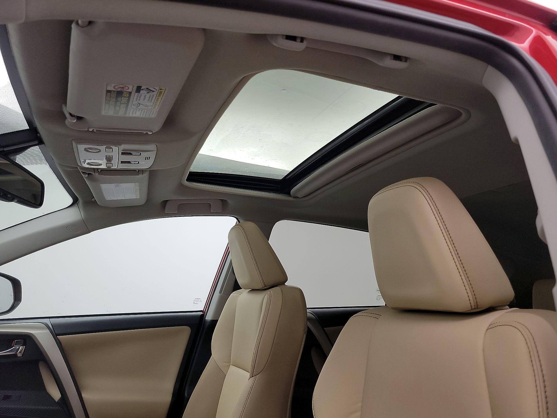 Thumbnail: 2014 Toyota RAV4 - 20