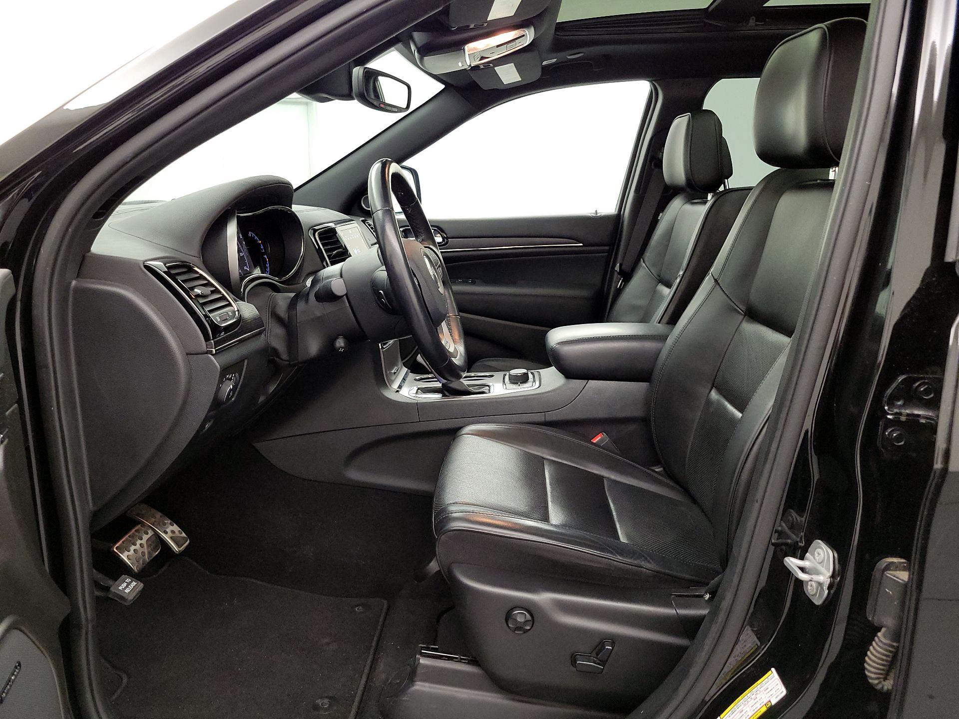 Thumbnail: 2020 Jeep Grand Cherokee - 11