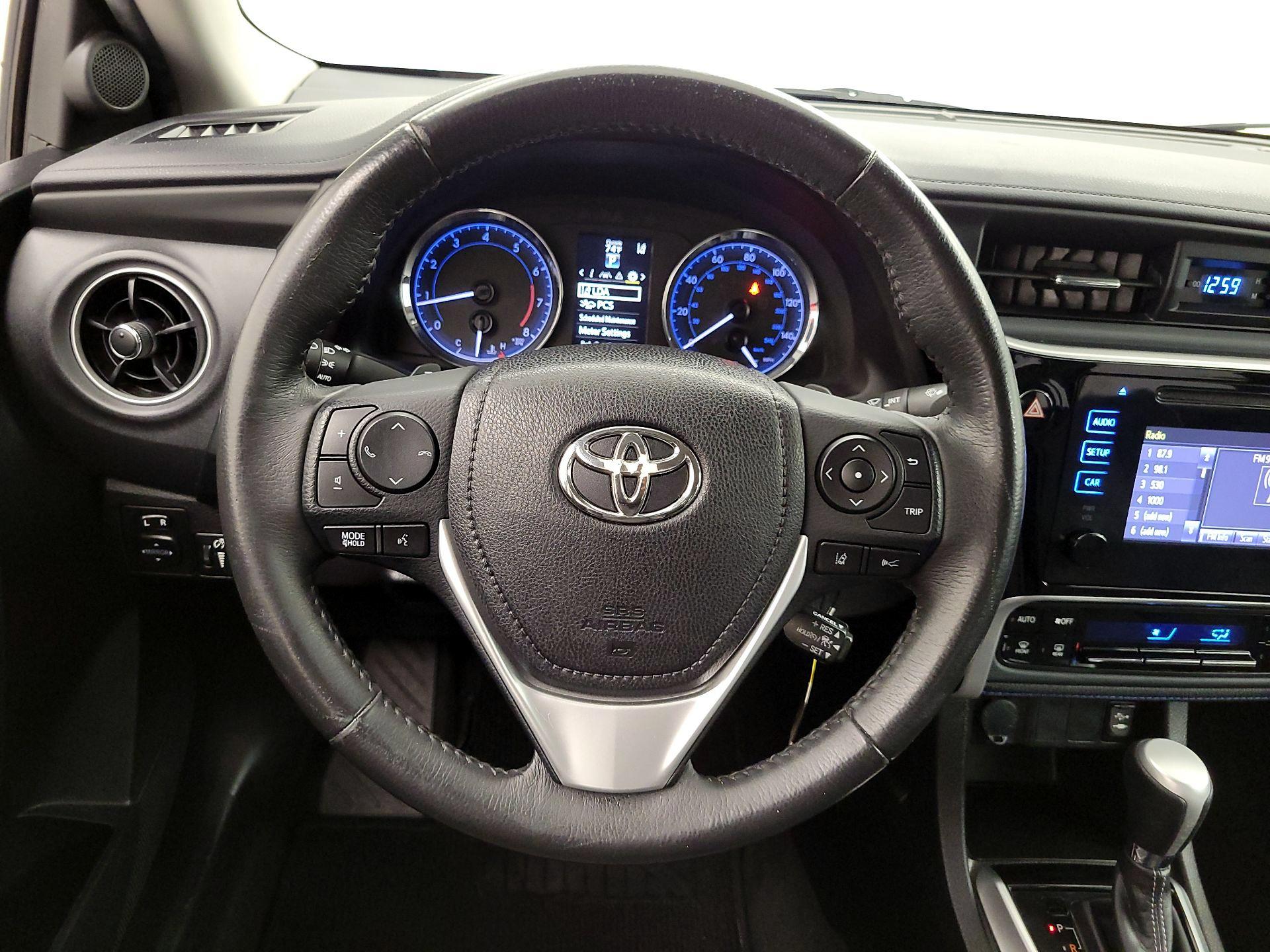 Thumbnail: 2017 Toyota Corolla - 10