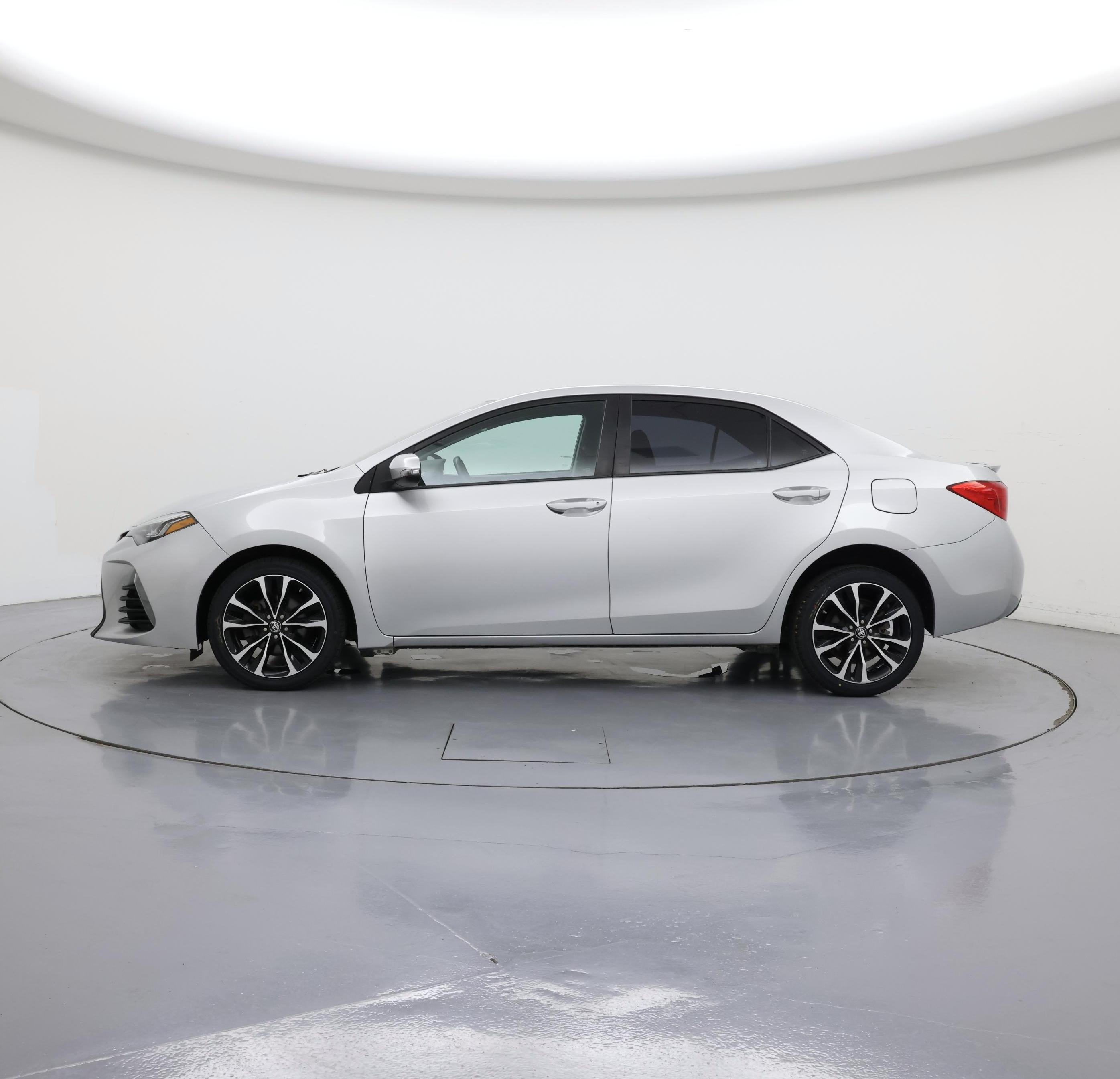 Thumbnail: 2017 Toyota Corolla - 3