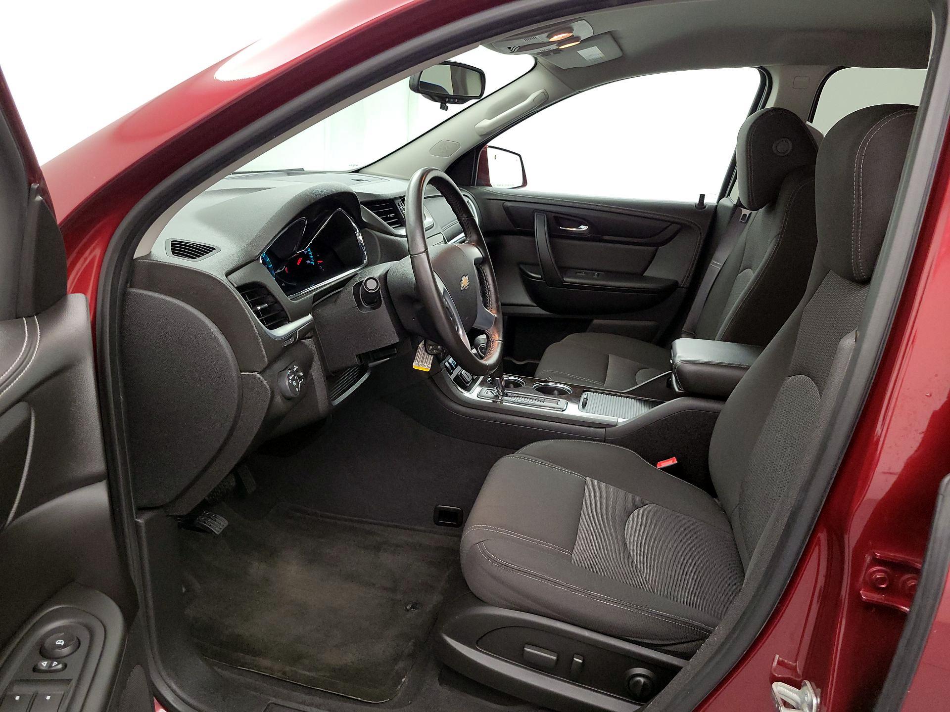 Thumbnail: 2015 Chevrolet Traverse - 11