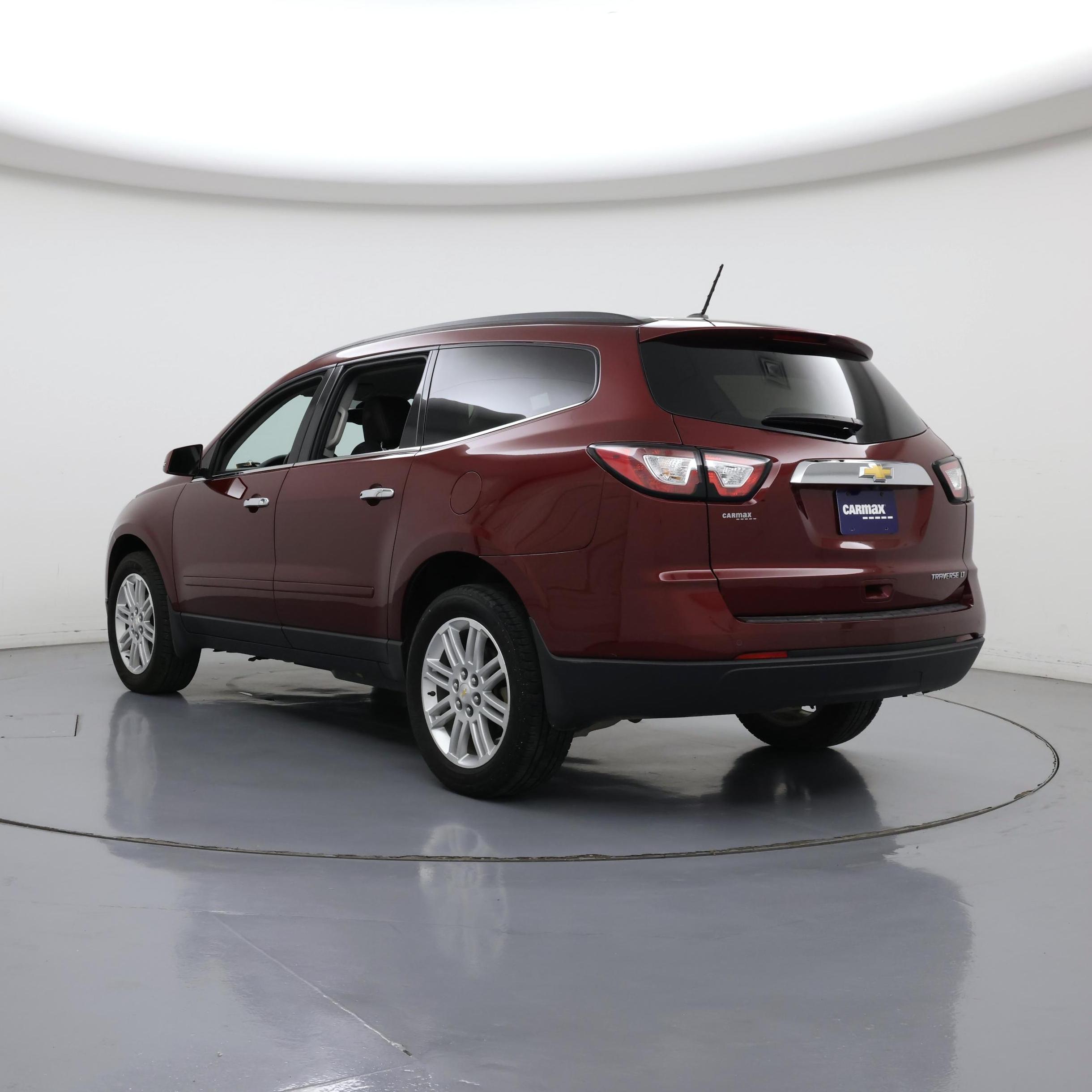 Thumbnail: 2015 Chevrolet Traverse - 2