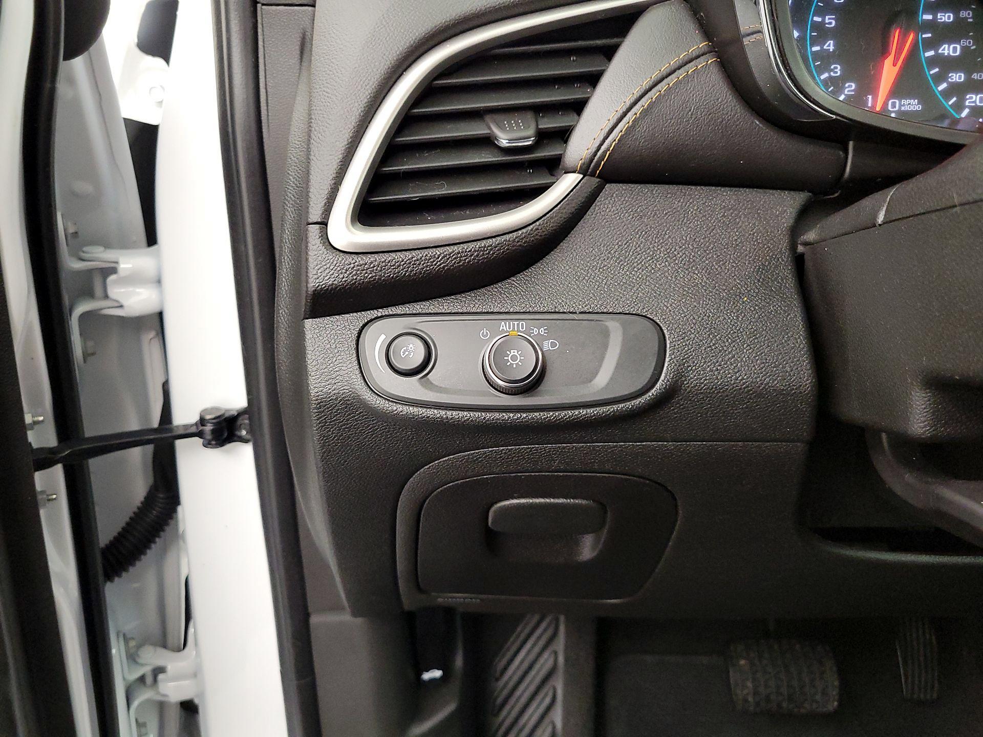 Thumbnail: 2019 Chevrolet Trax - 13