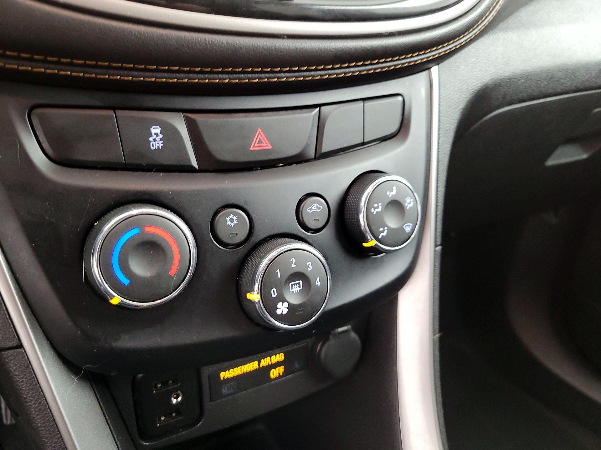 Thumbnail: 2019 Chevrolet Trax - 16