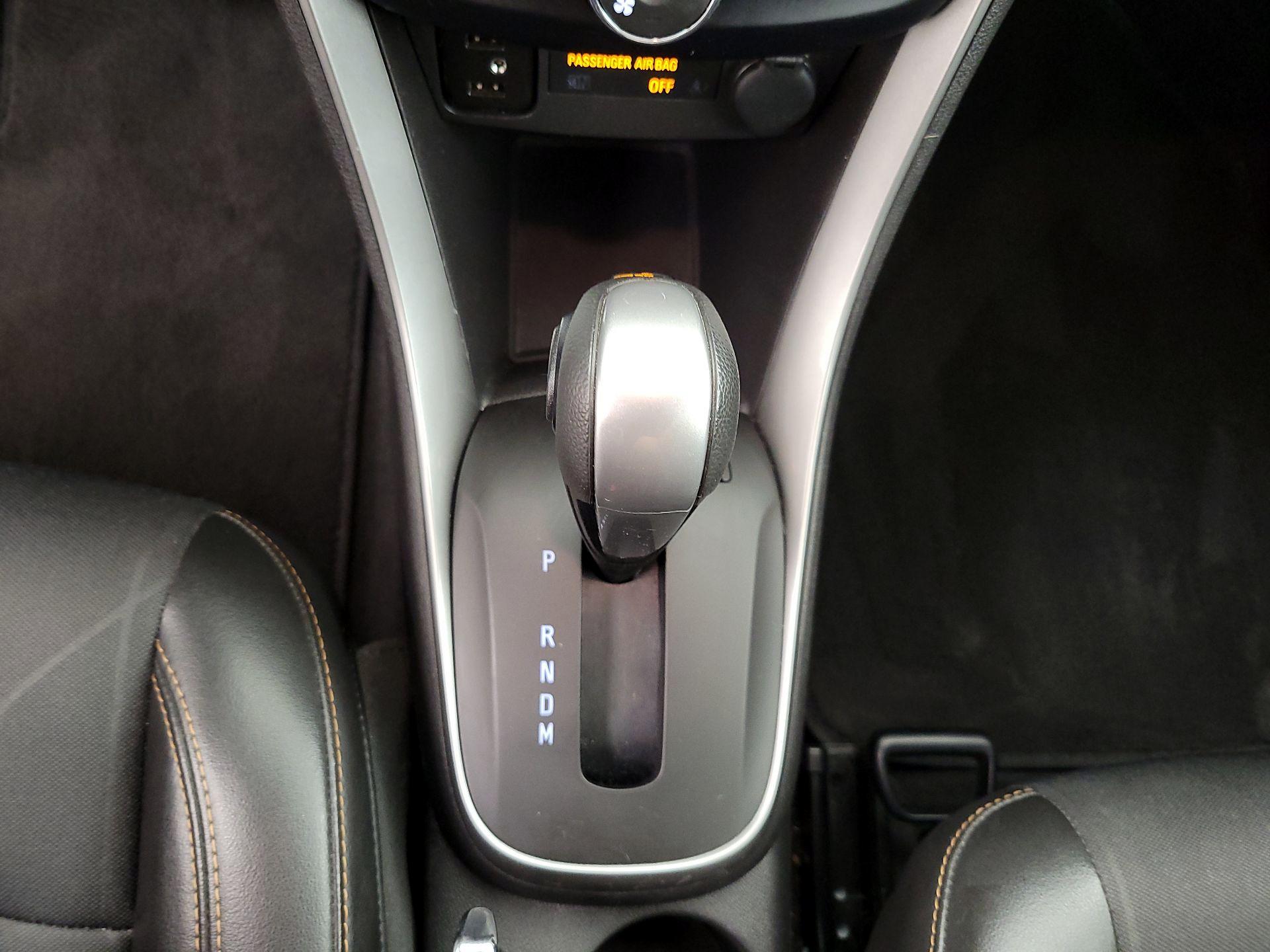 Thumbnail: 2019 Chevrolet Trax - 17