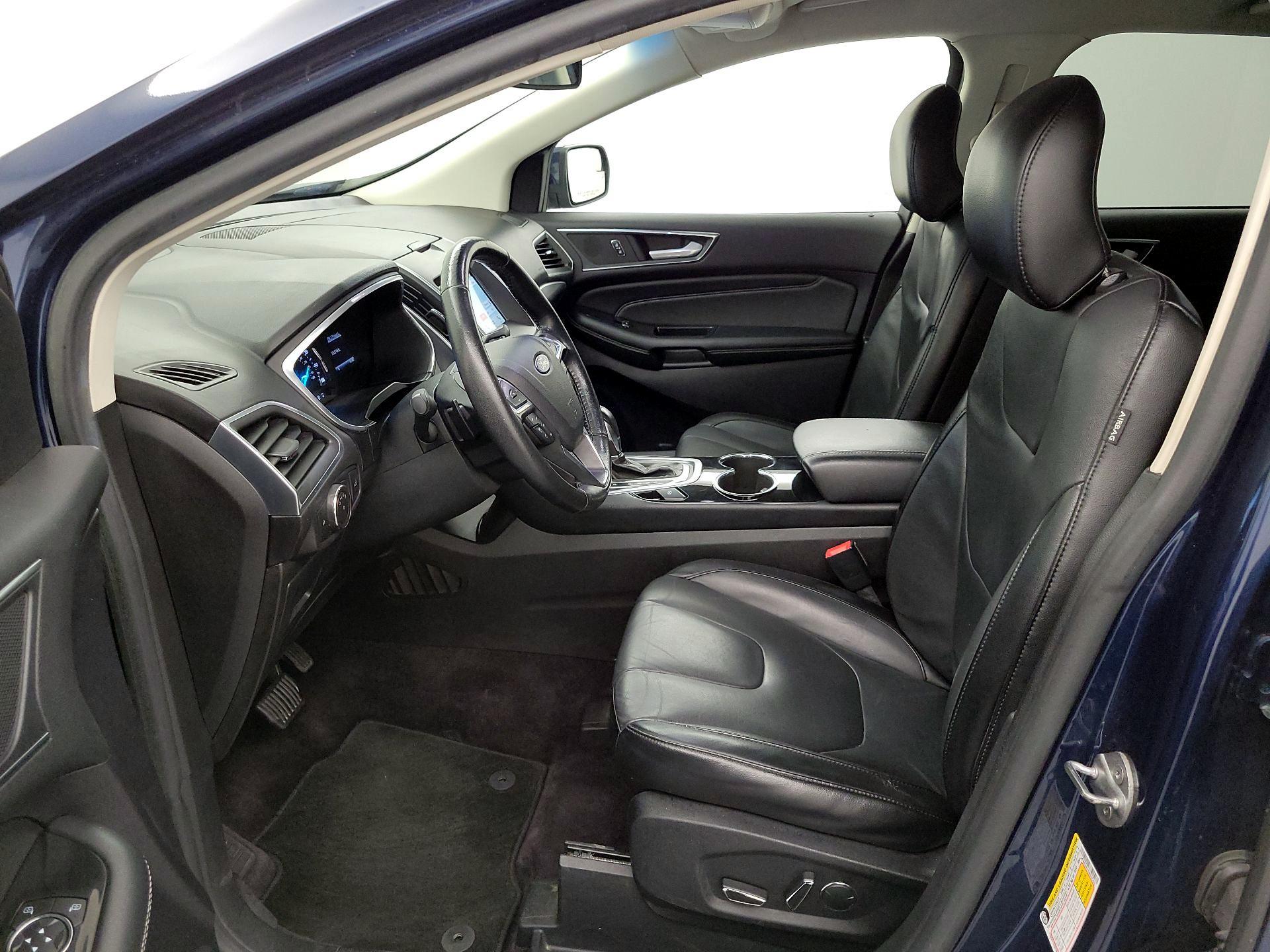 Thumbnail: 2017 Ford Edge - 11