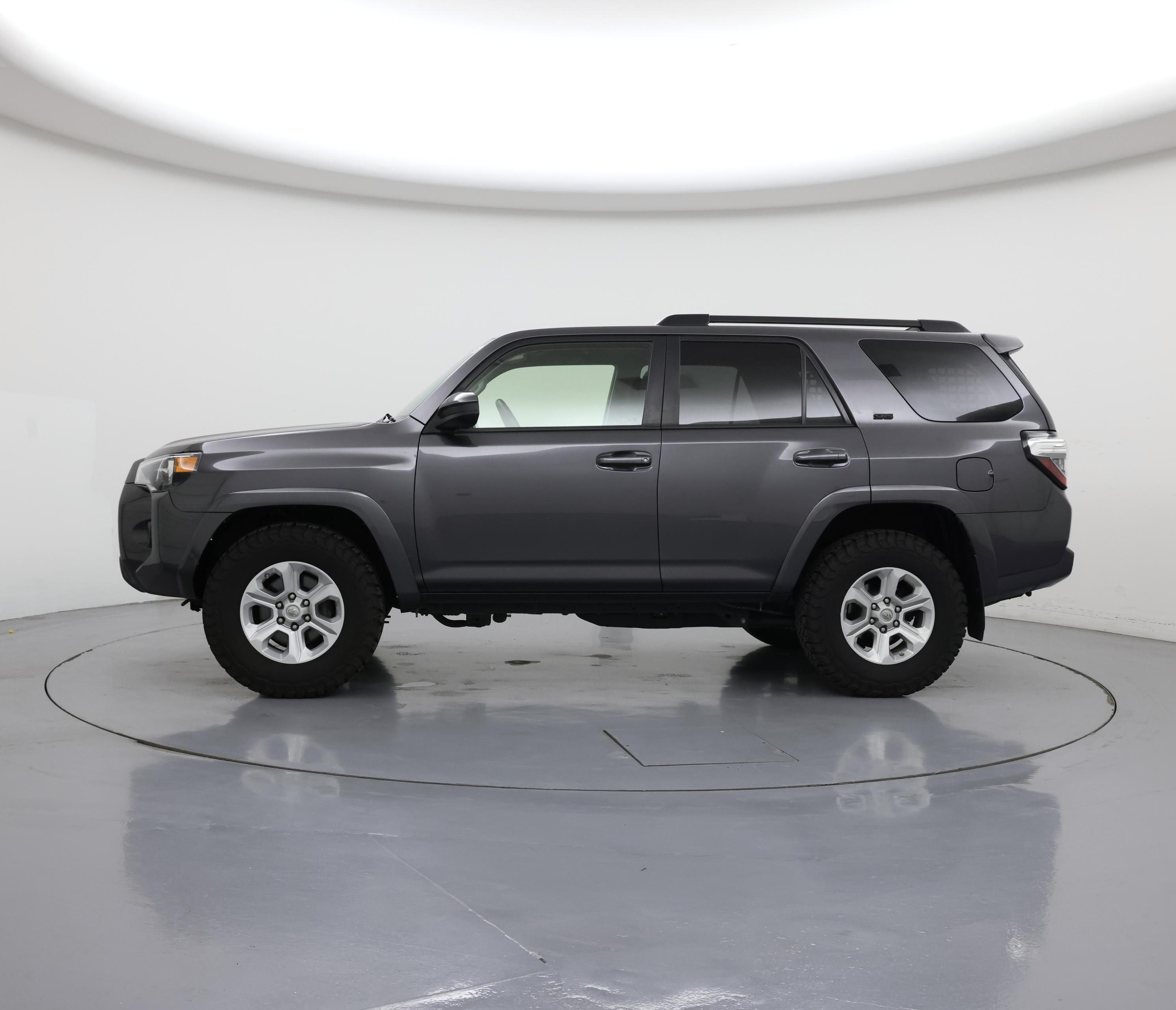 Thumbnail: 2020 Toyota 4Runner - 3