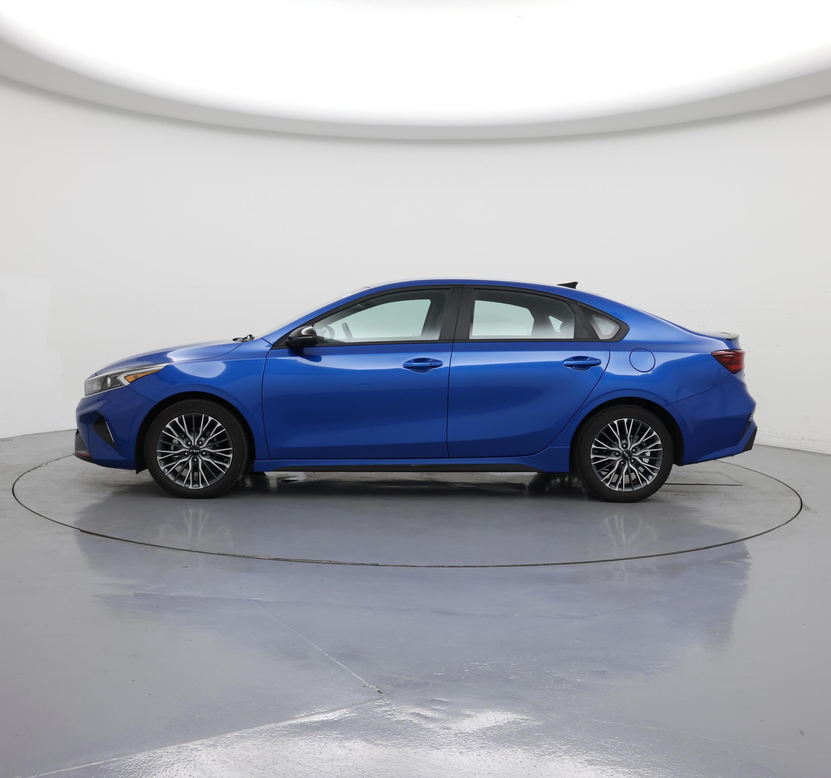 Thumbnail: 2023 Kia Forte - 3