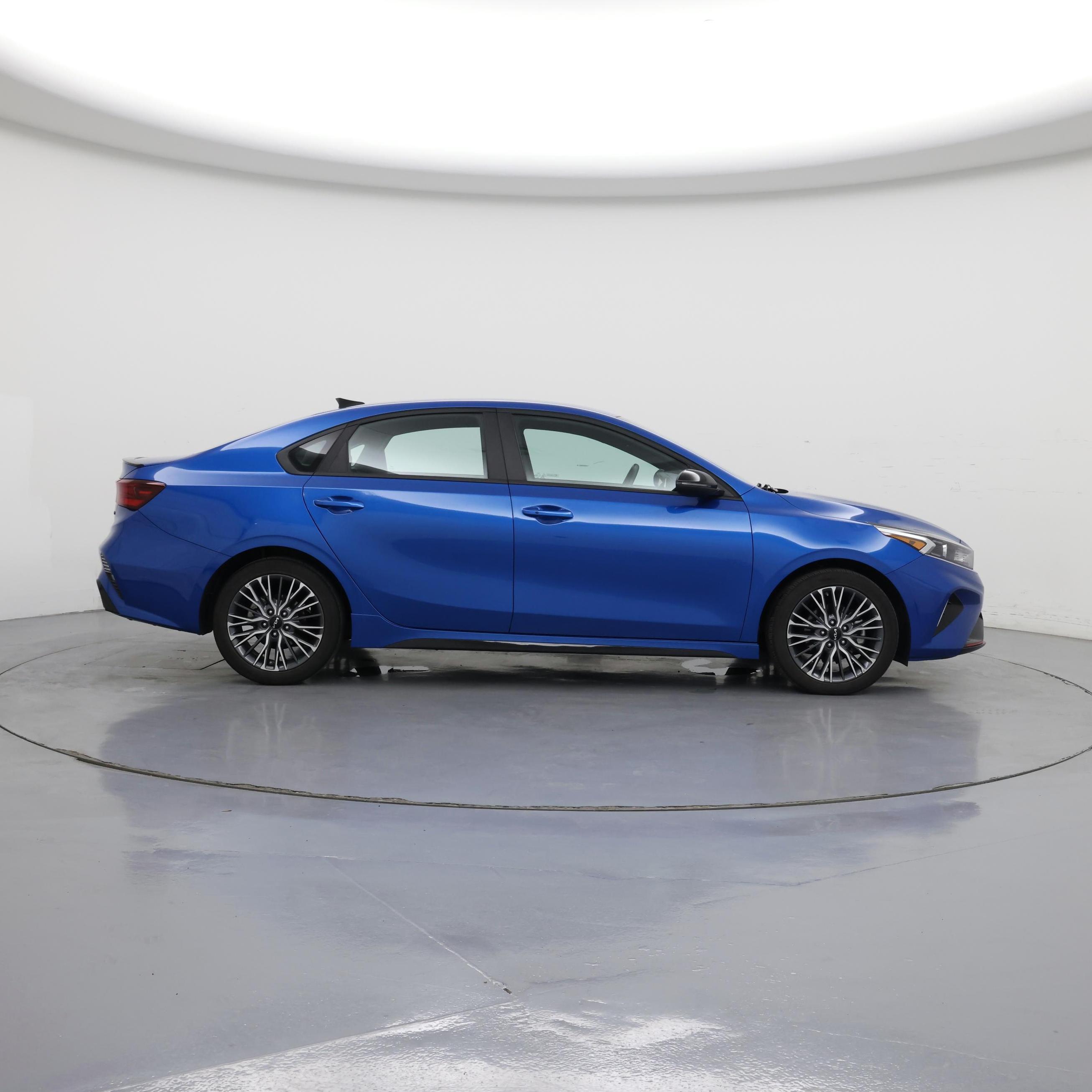 Thumbnail: 2023 Kia Forte - 7