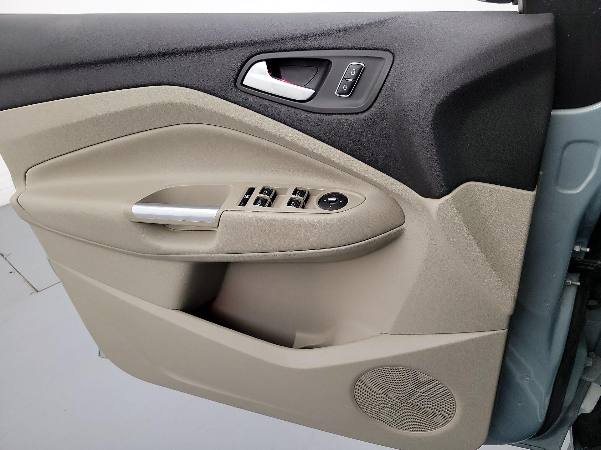 Thumbnail: 2014 Ford C-Max - 12