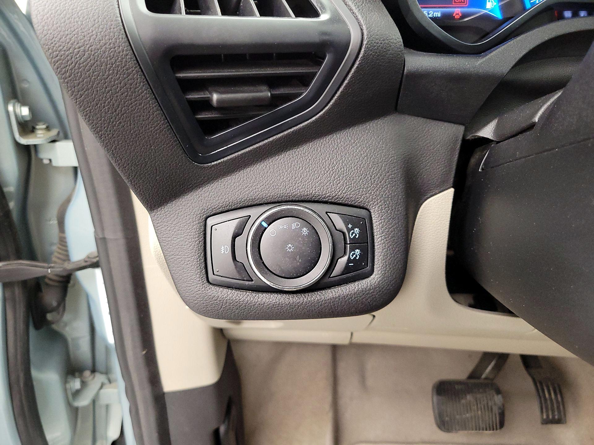Thumbnail: 2014 Ford C-Max - 13