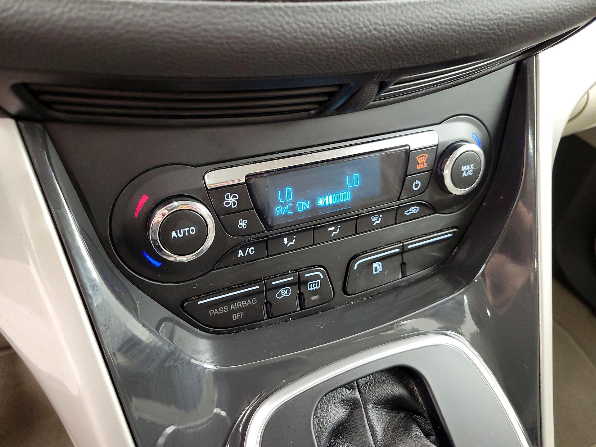 Thumbnail: 2014 Ford C-Max - 15