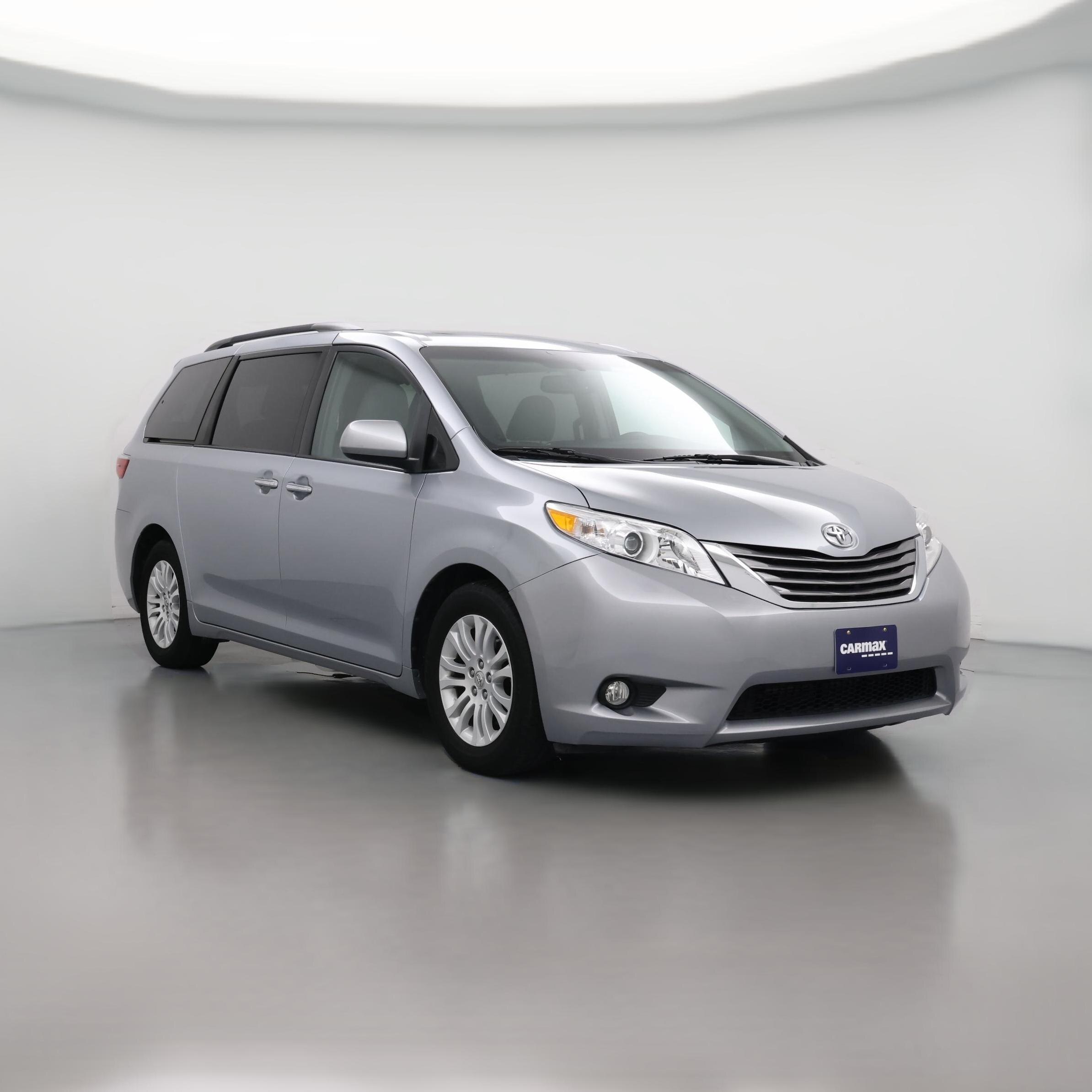 Thumbnail: 2015 Toyota Sienna - 1