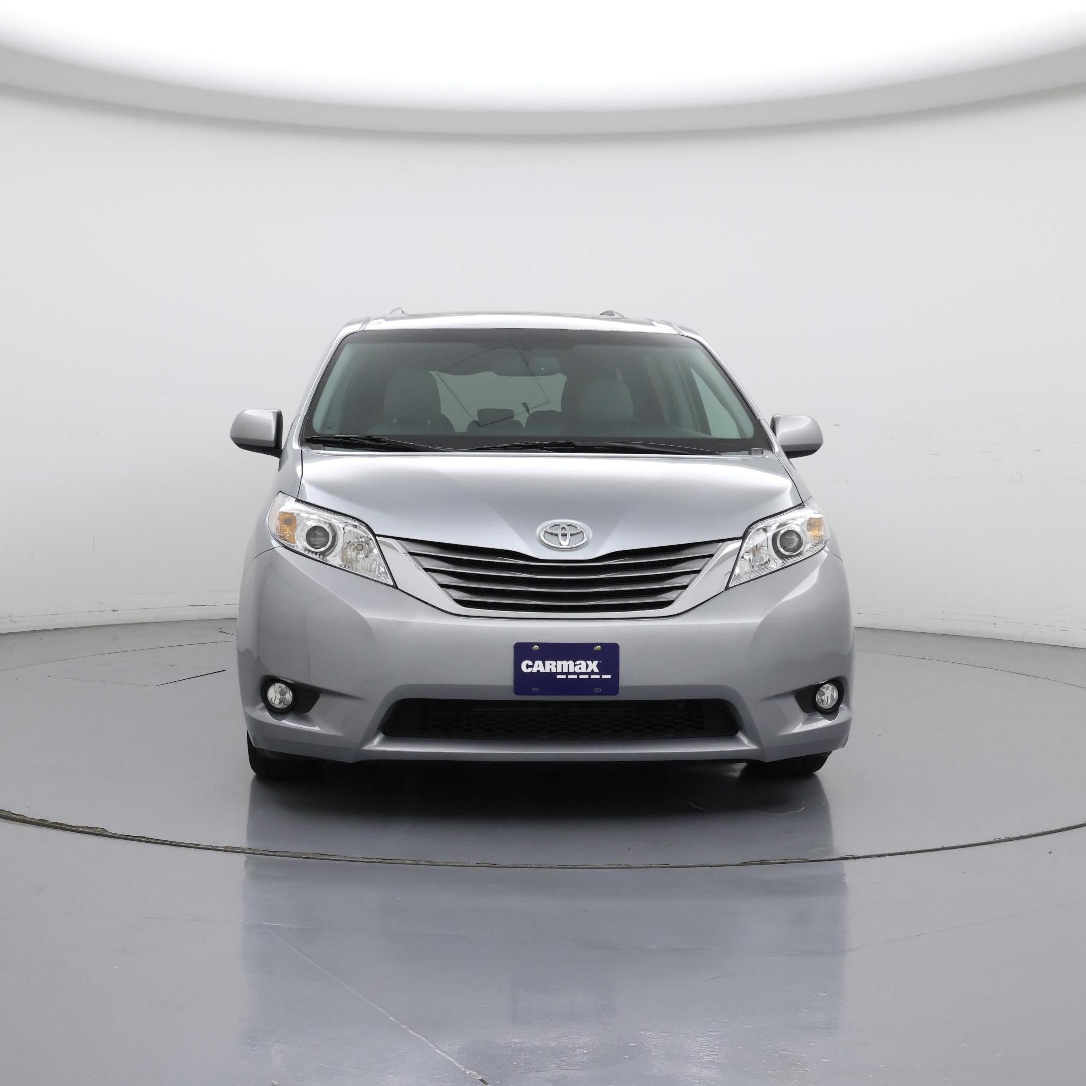 Thumbnail: 2015 Toyota Sienna - 5