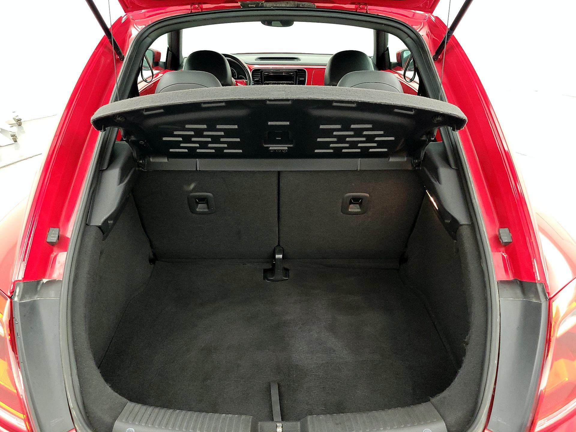 Thumbnail: 2013 Volkswagen Beetle - 19