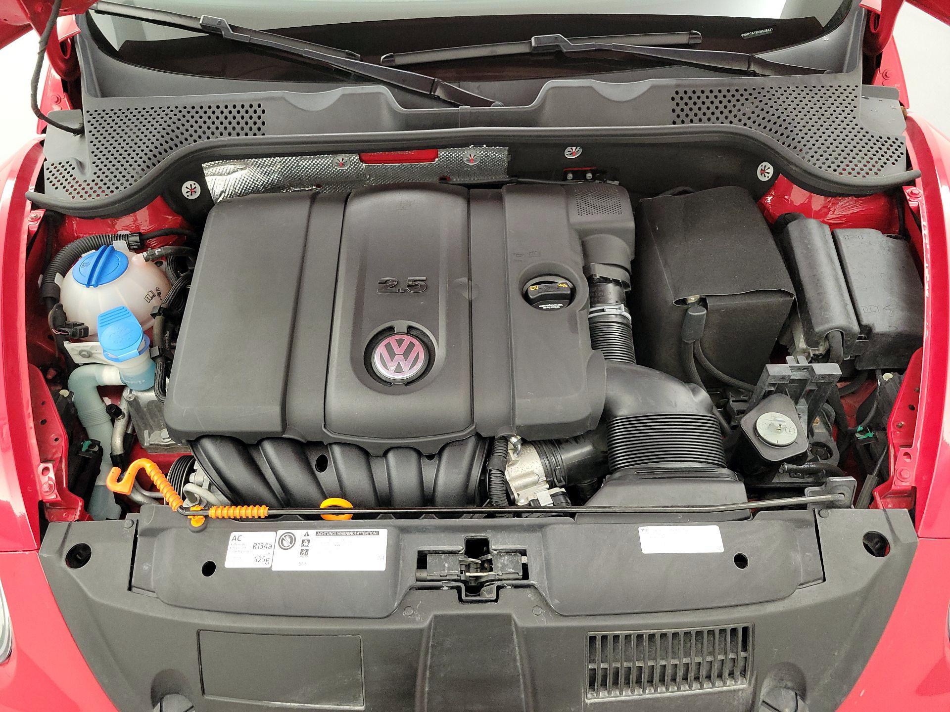 Thumbnail: 2013 Volkswagen Beetle - 20
