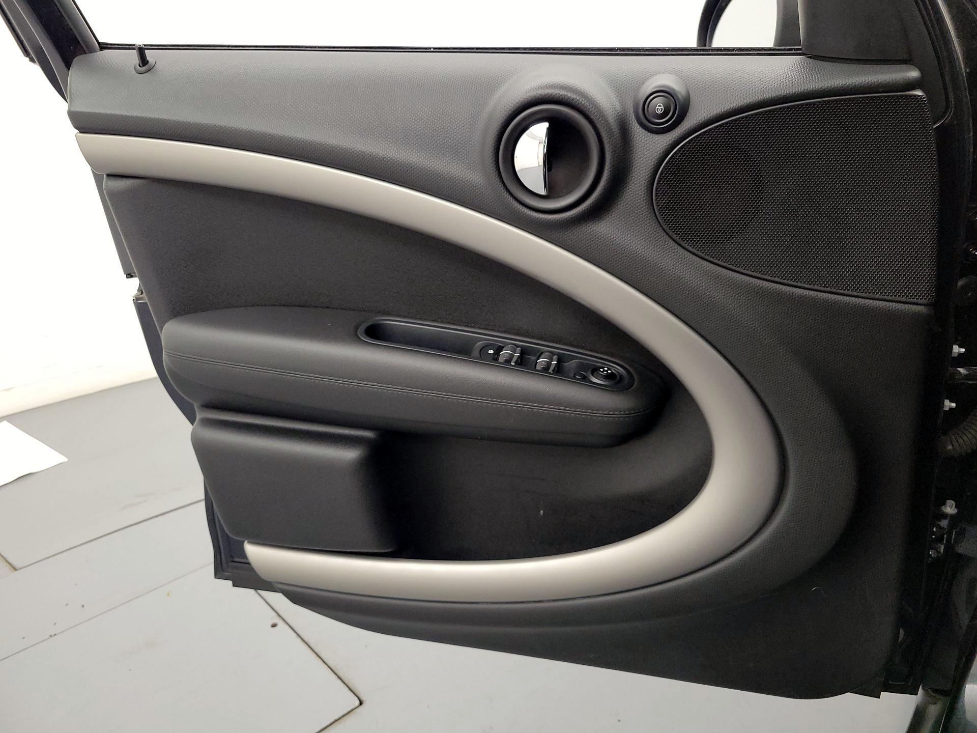 Thumbnail: 2016 MINI Cooper Countryman - 12
