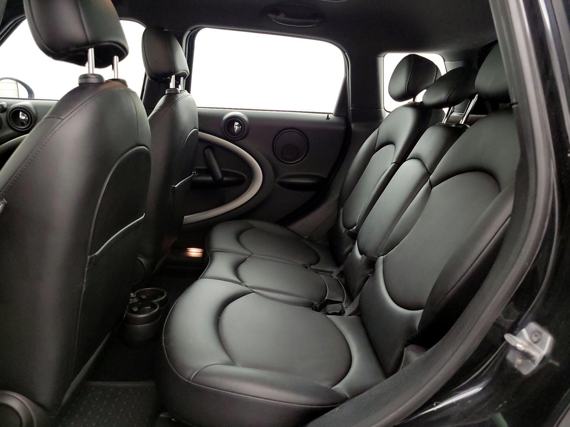 Thumbnail: 2016 MINI Cooper Countryman - 17