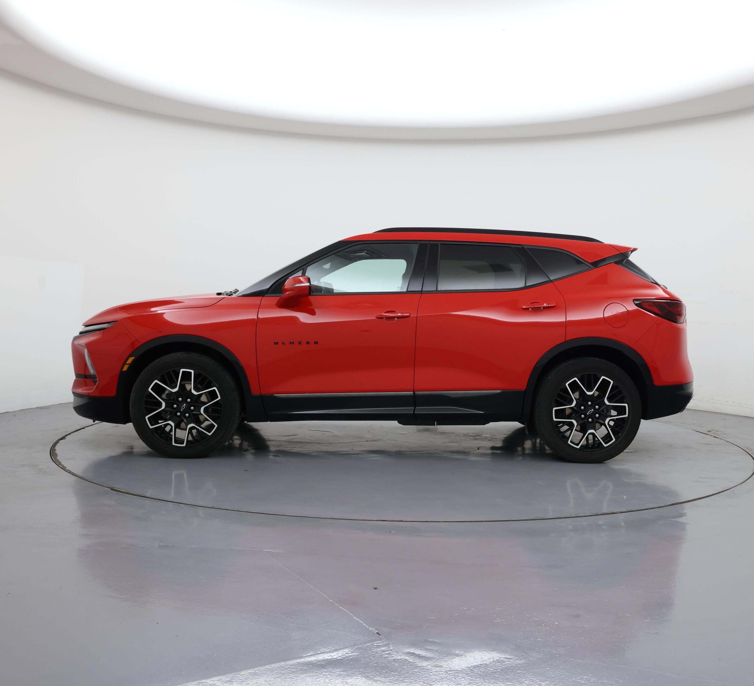 Thumbnail: 2023 Chevrolet Blazer - 3