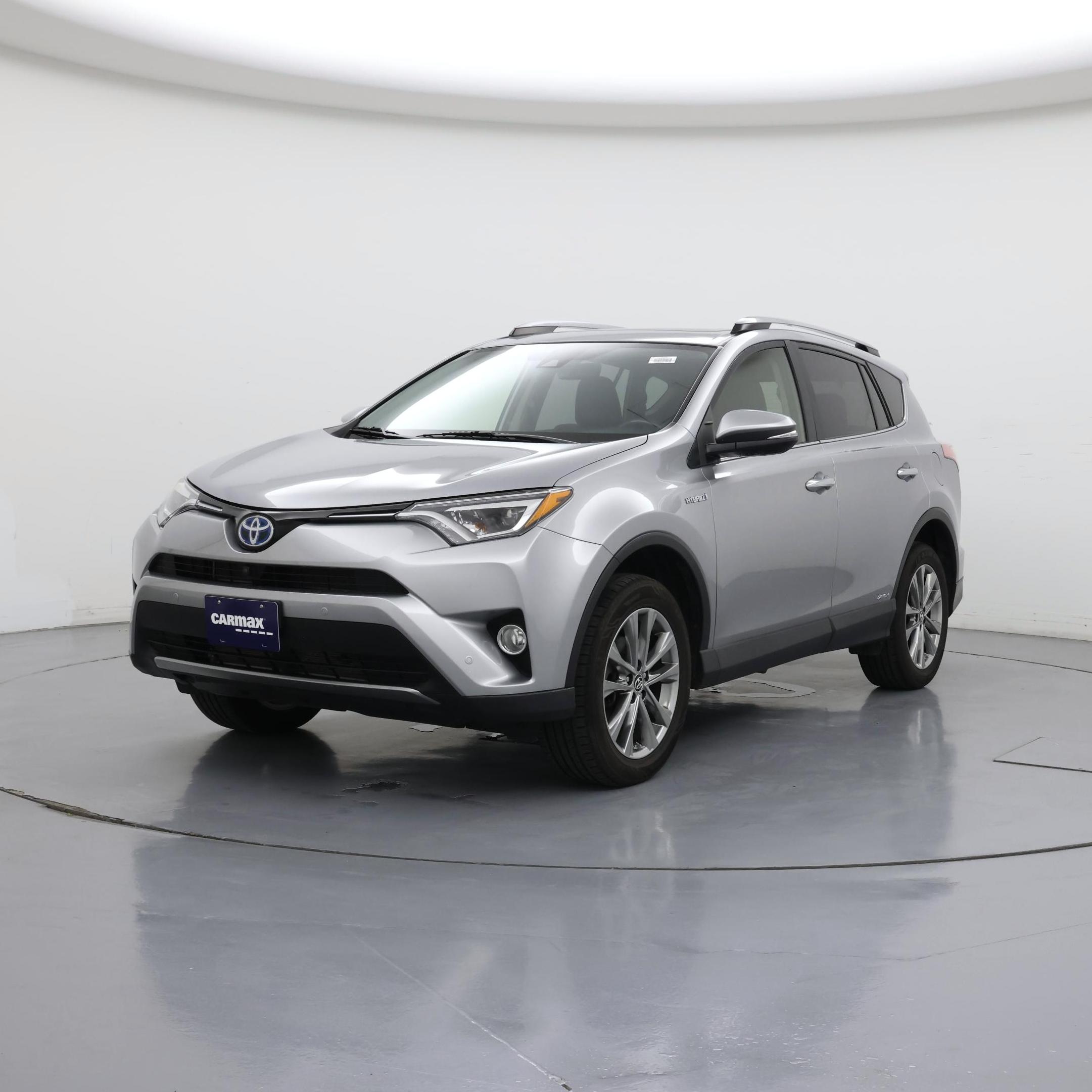 Thumbnail: 2017 Toyota RAV4 - 4