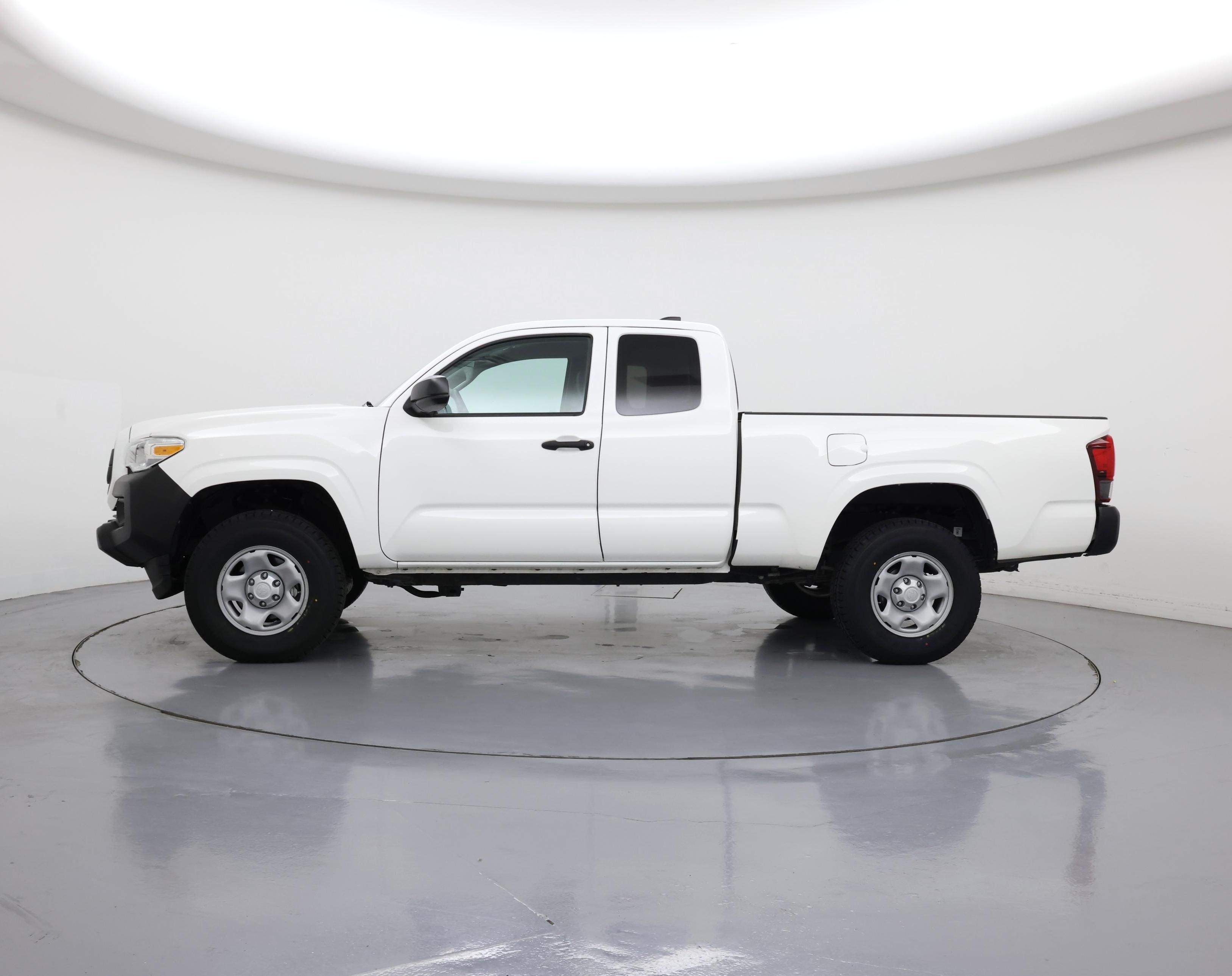 Thumbnail: 2021 Toyota Tacoma - 3