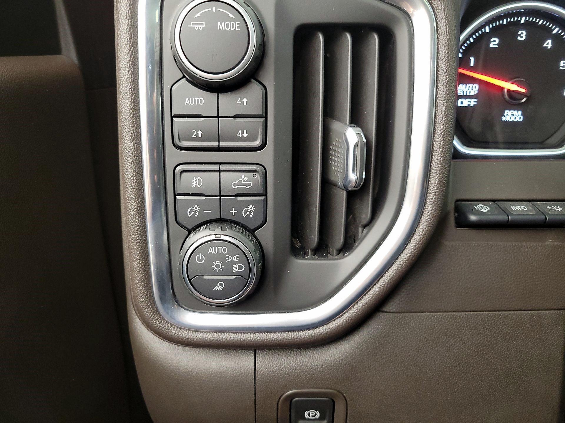 Thumbnail: 2020 Chevrolet Silverado 1500 - 13