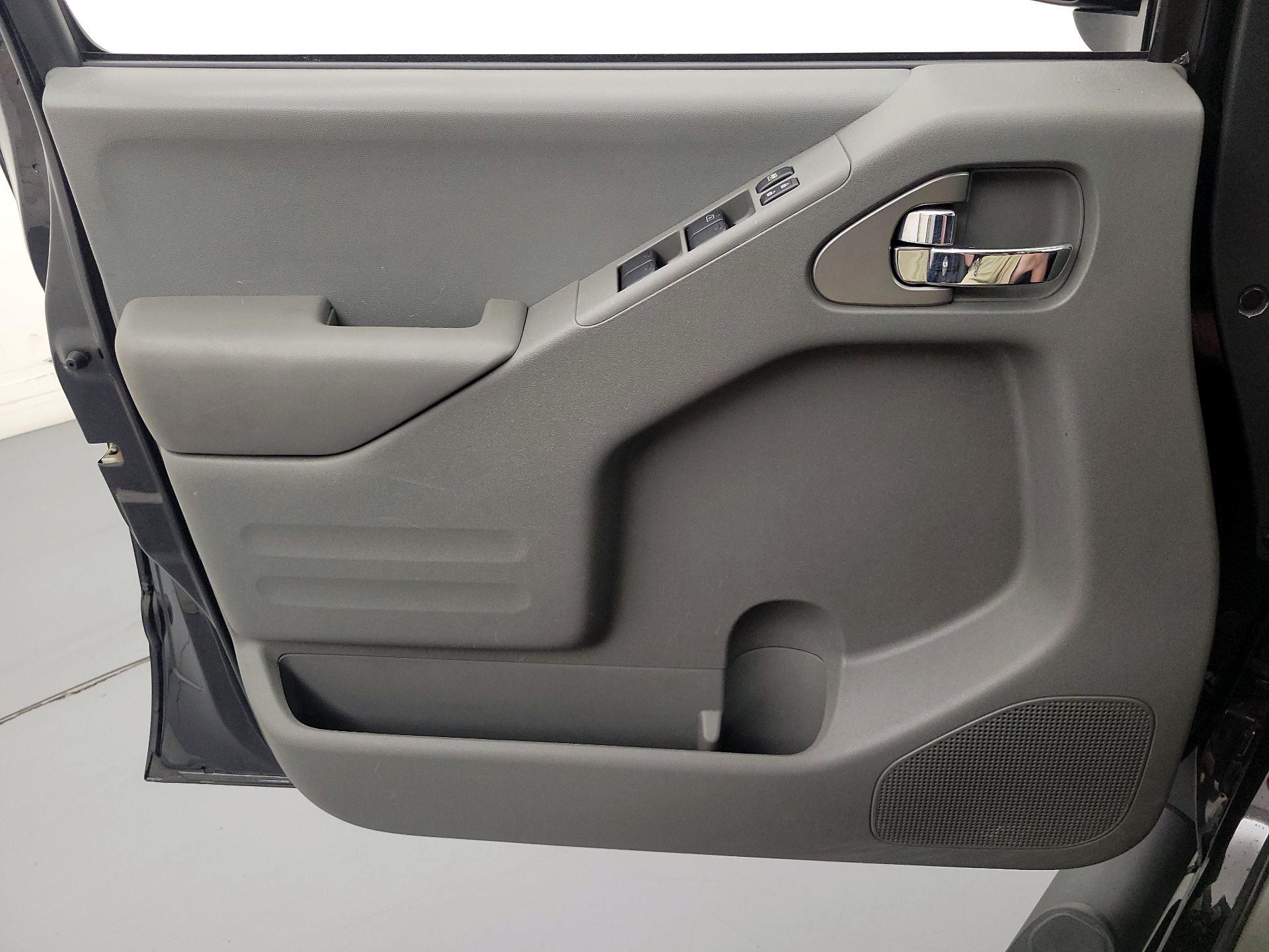 Thumbnail: 2021 Nissan Frontier - 12