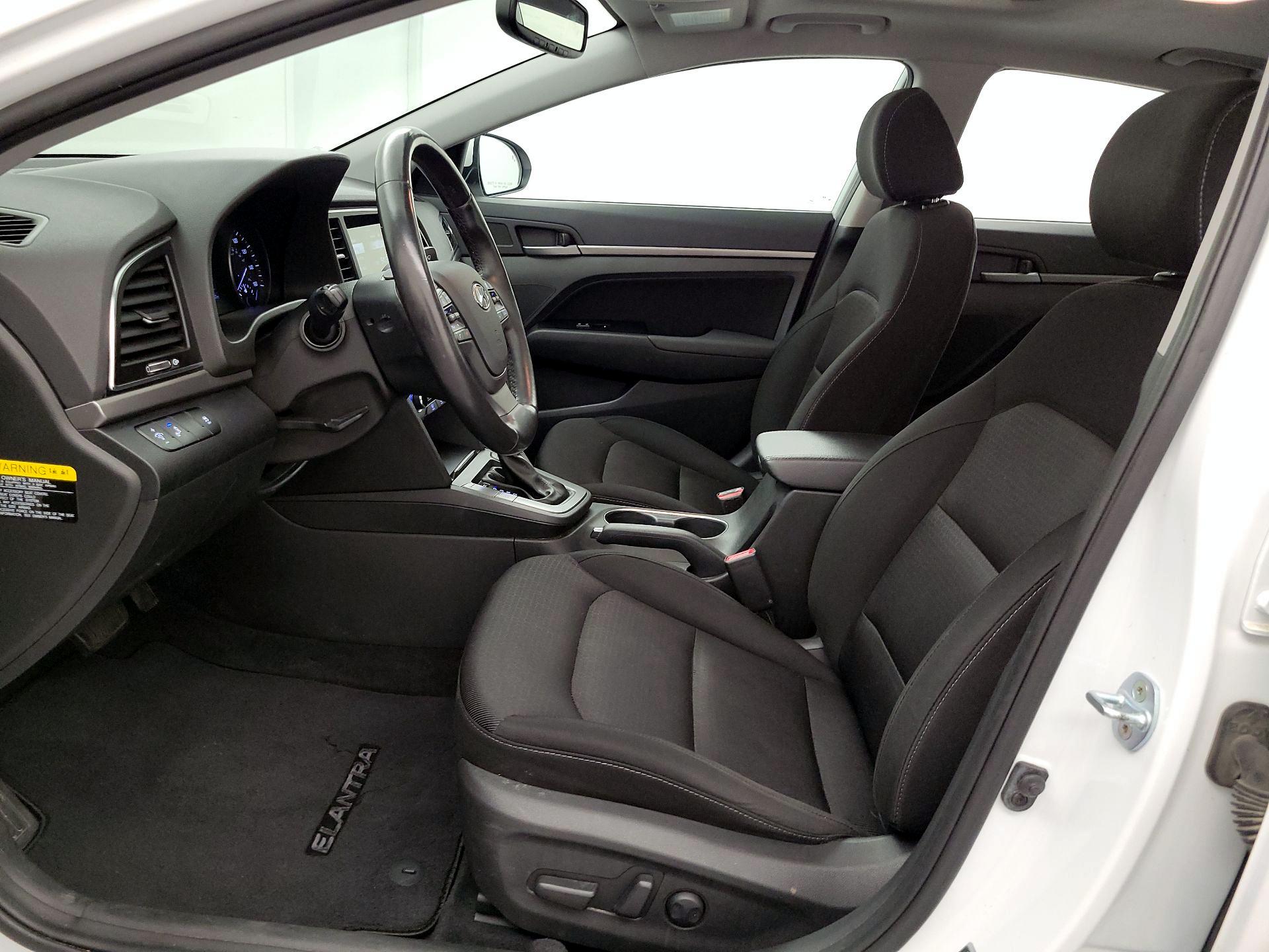 Thumbnail: 2017 Hyundai Elantra - 11