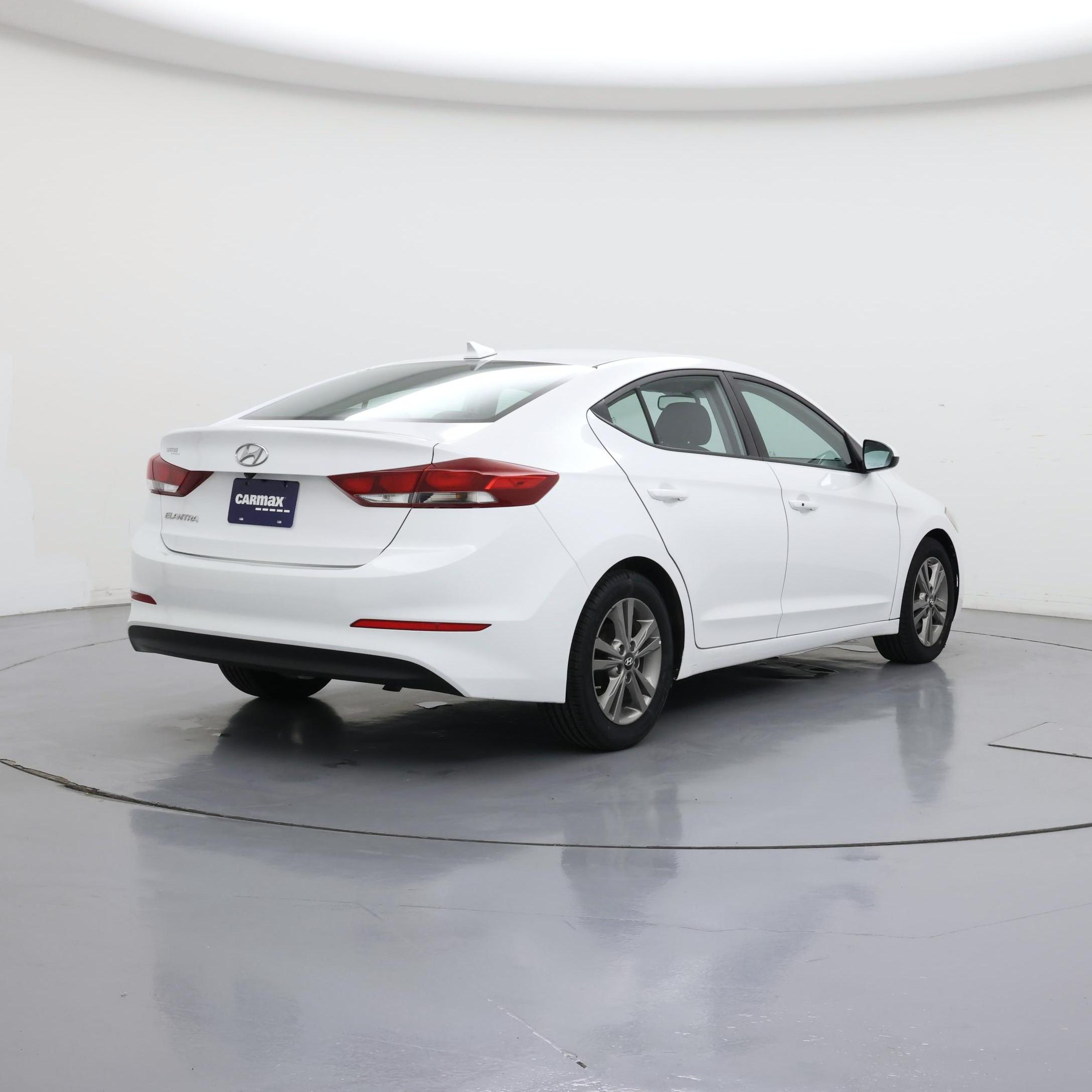 Thumbnail: 2017 Hyundai Elantra - 8
