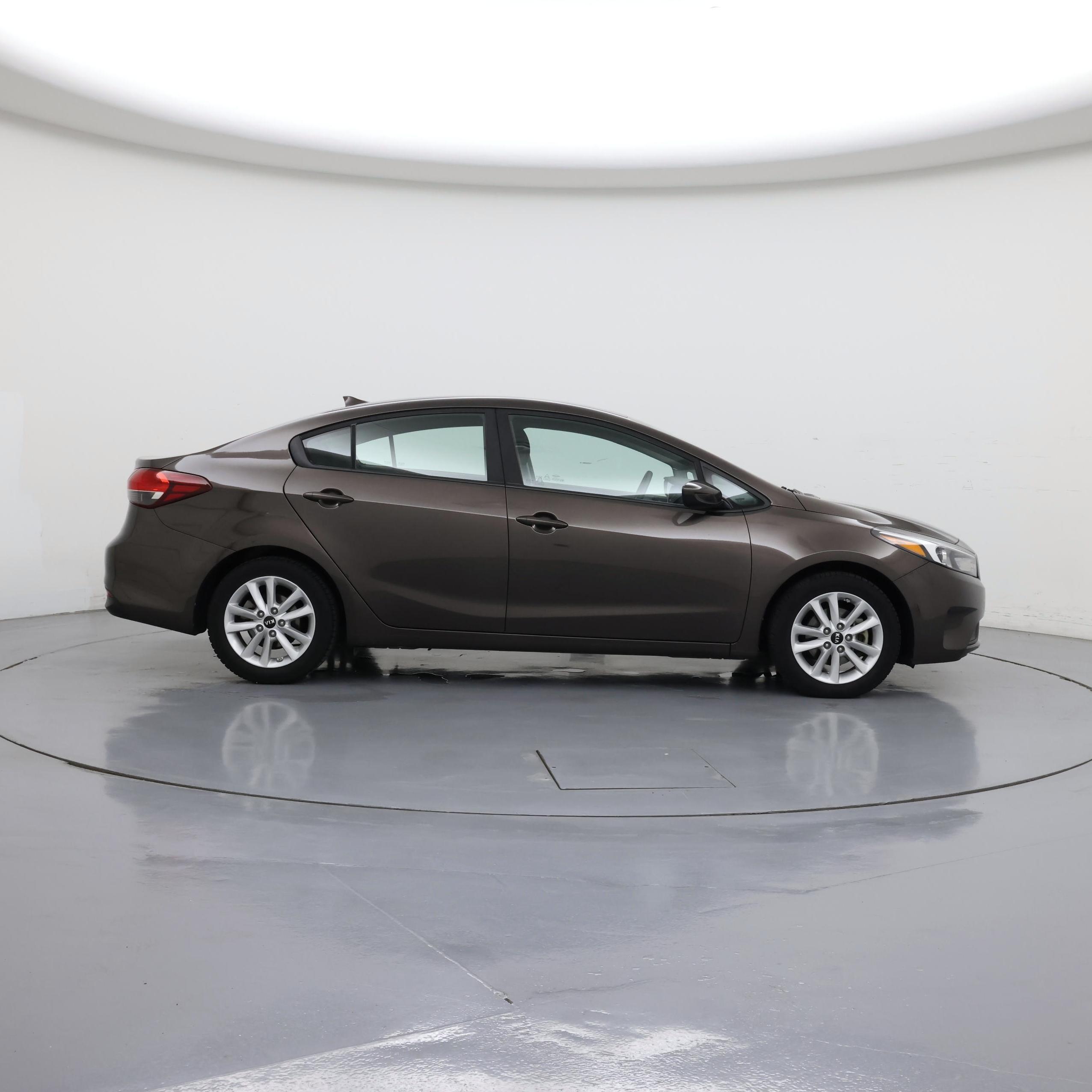Thumbnail: 2017 Kia Forte - 7