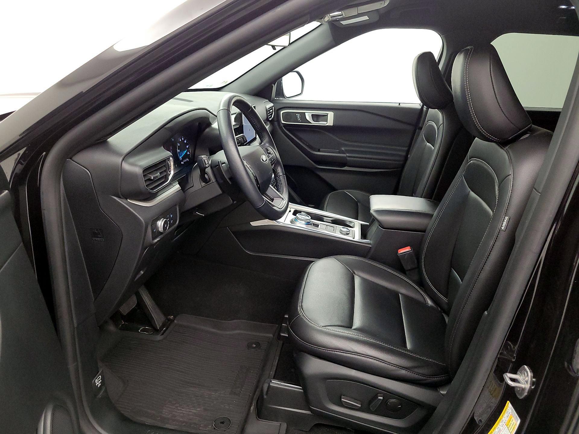 Thumbnail: 2020 Ford Explorer - 11