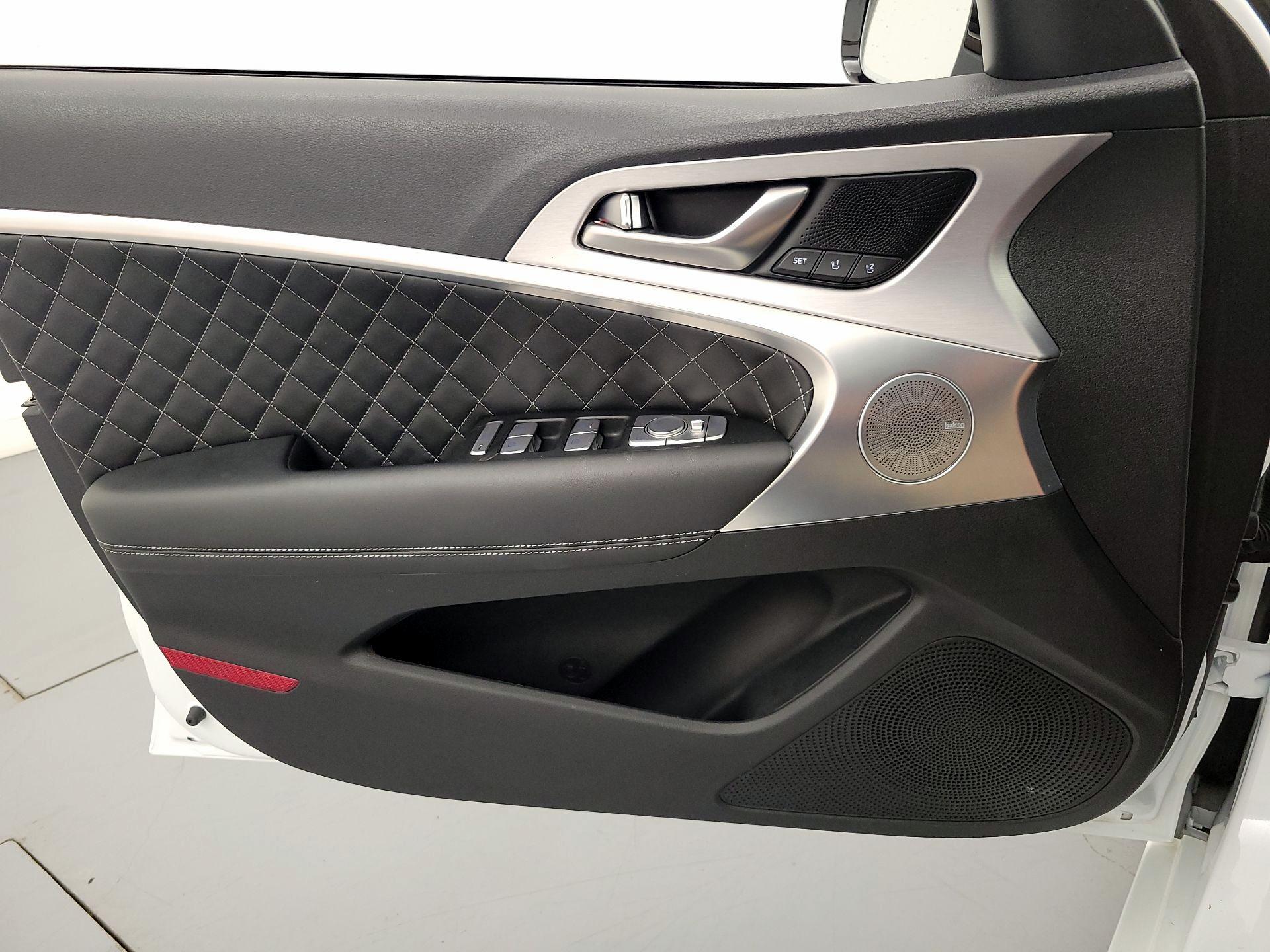 Thumbnail: 2021 Genesis G70 - 12