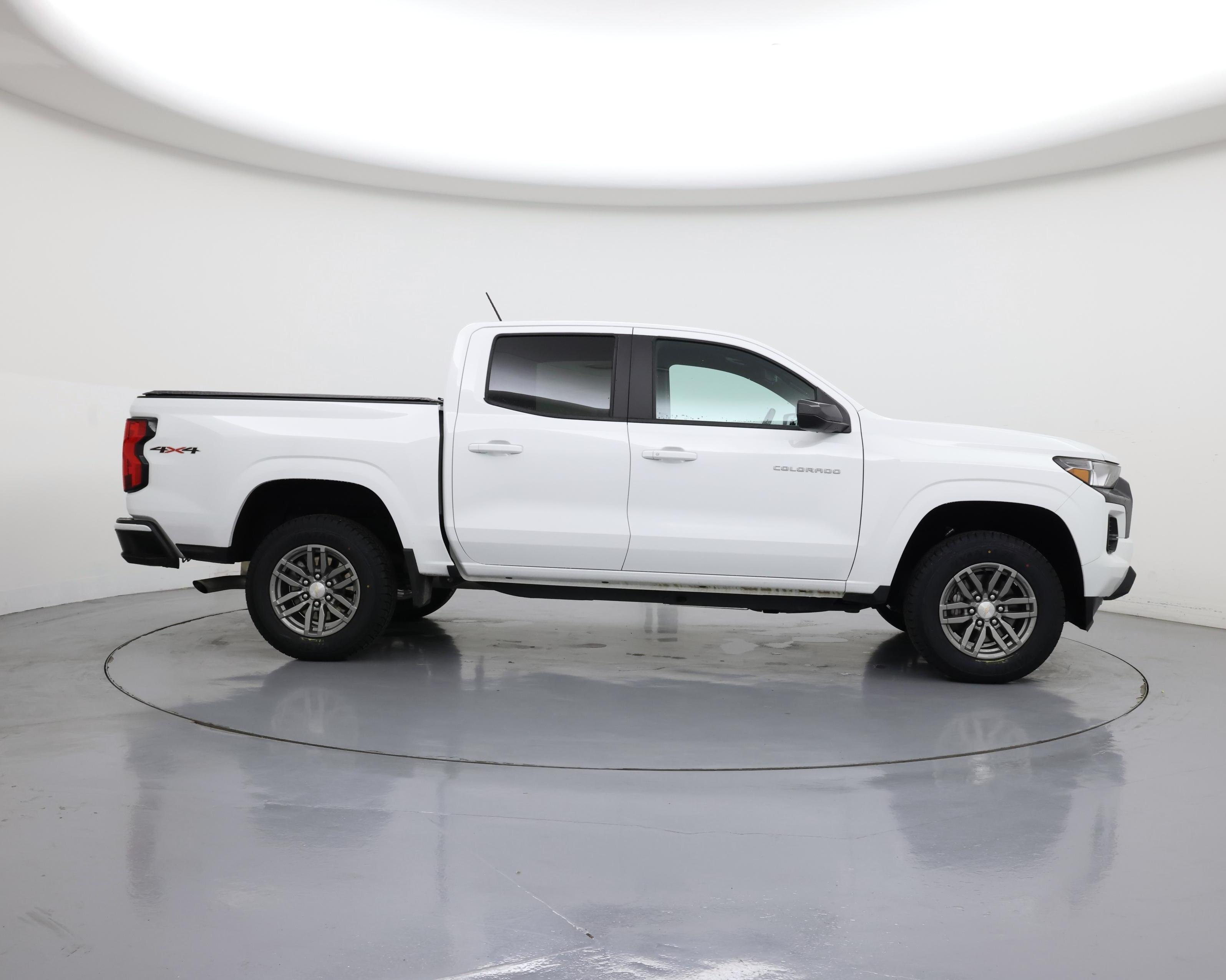 Thumbnail: 2023 Chevrolet Colorado - 7