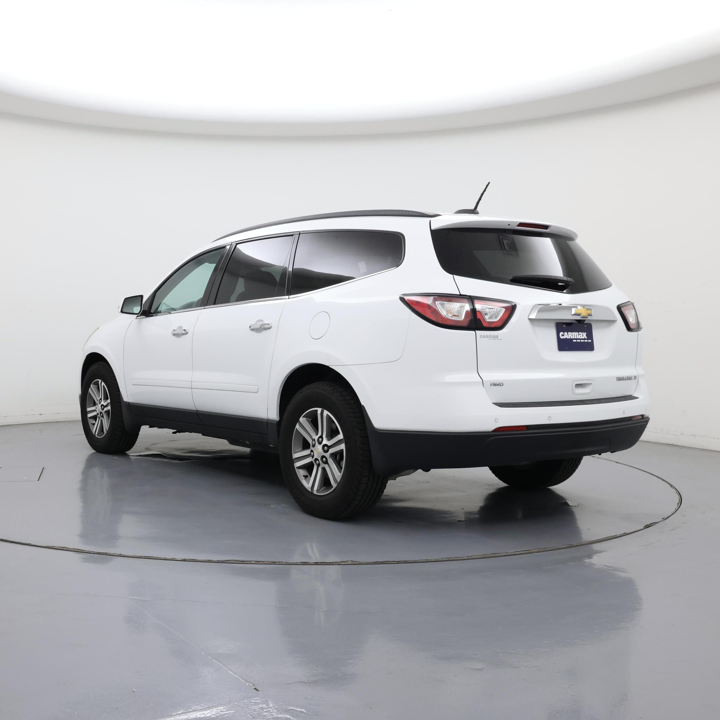 Thumbnail: 2016 Chevrolet Traverse - 2