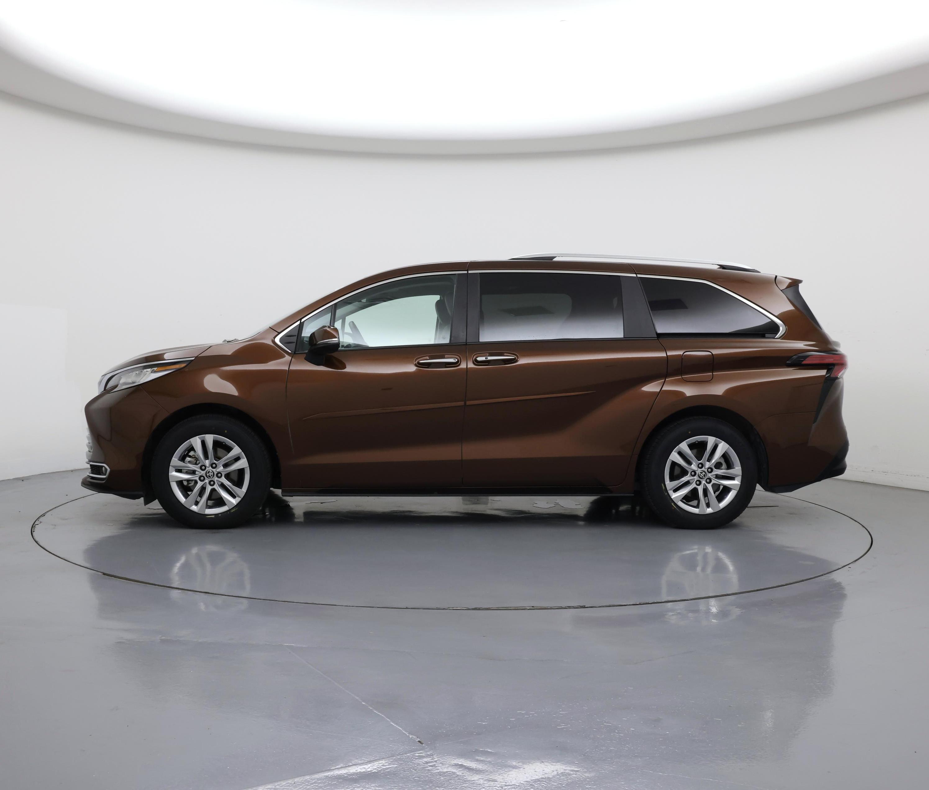 Thumbnail: 2023 Toyota Sienna - 3