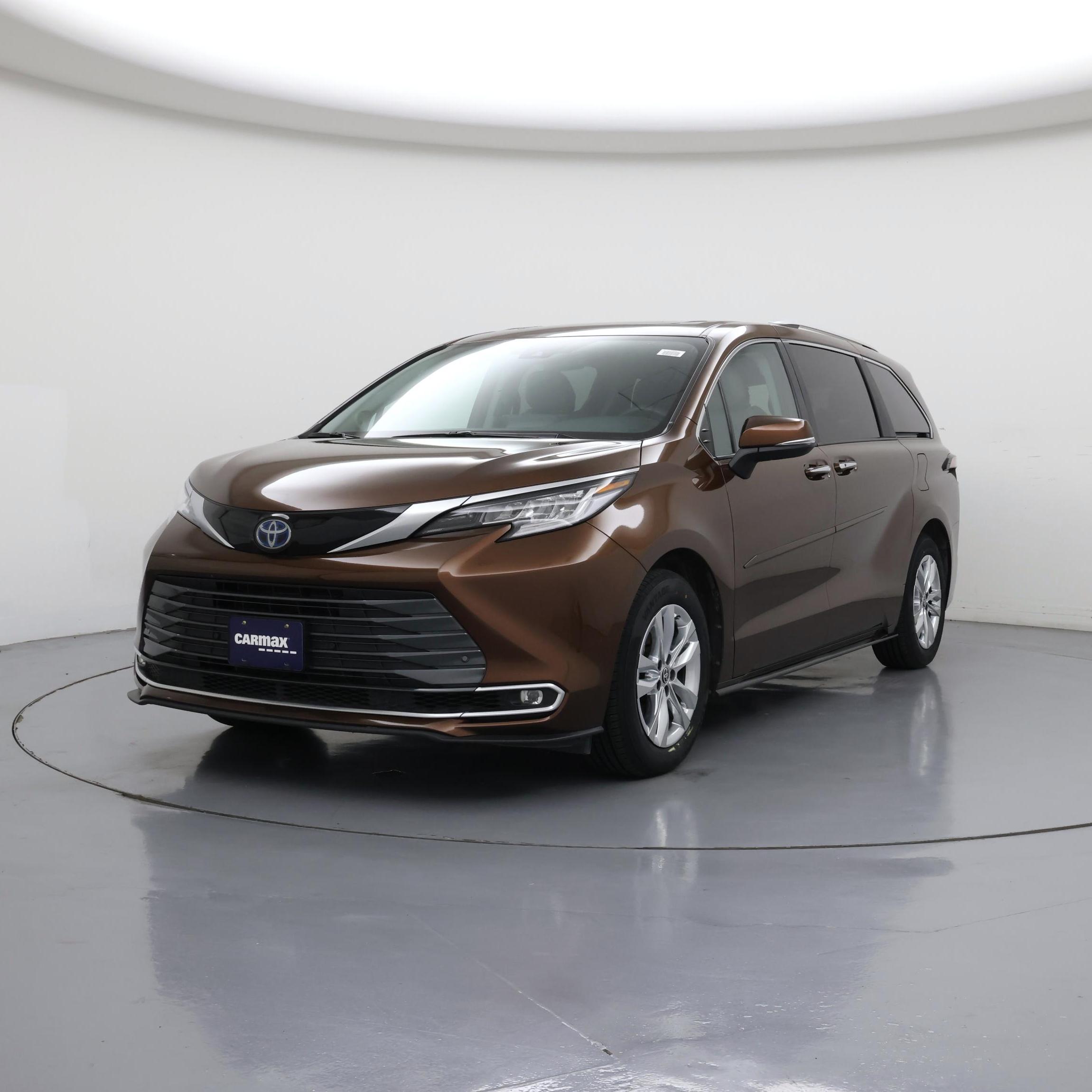 Thumbnail: 2023 Toyota Sienna - 4