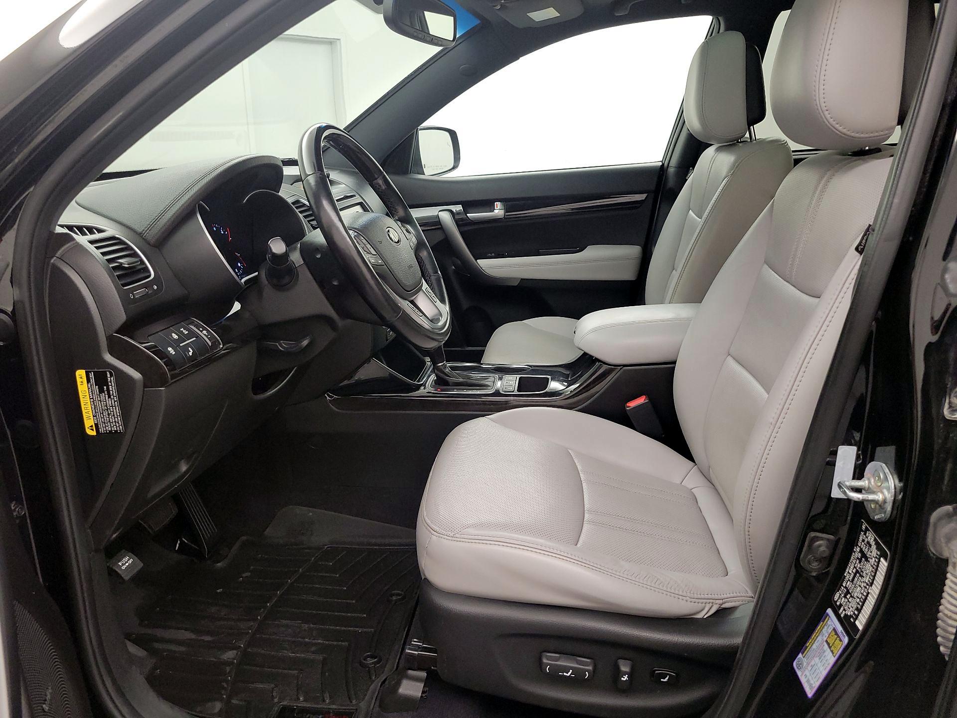 Thumbnail: 2014 Kia Sorento - 11
