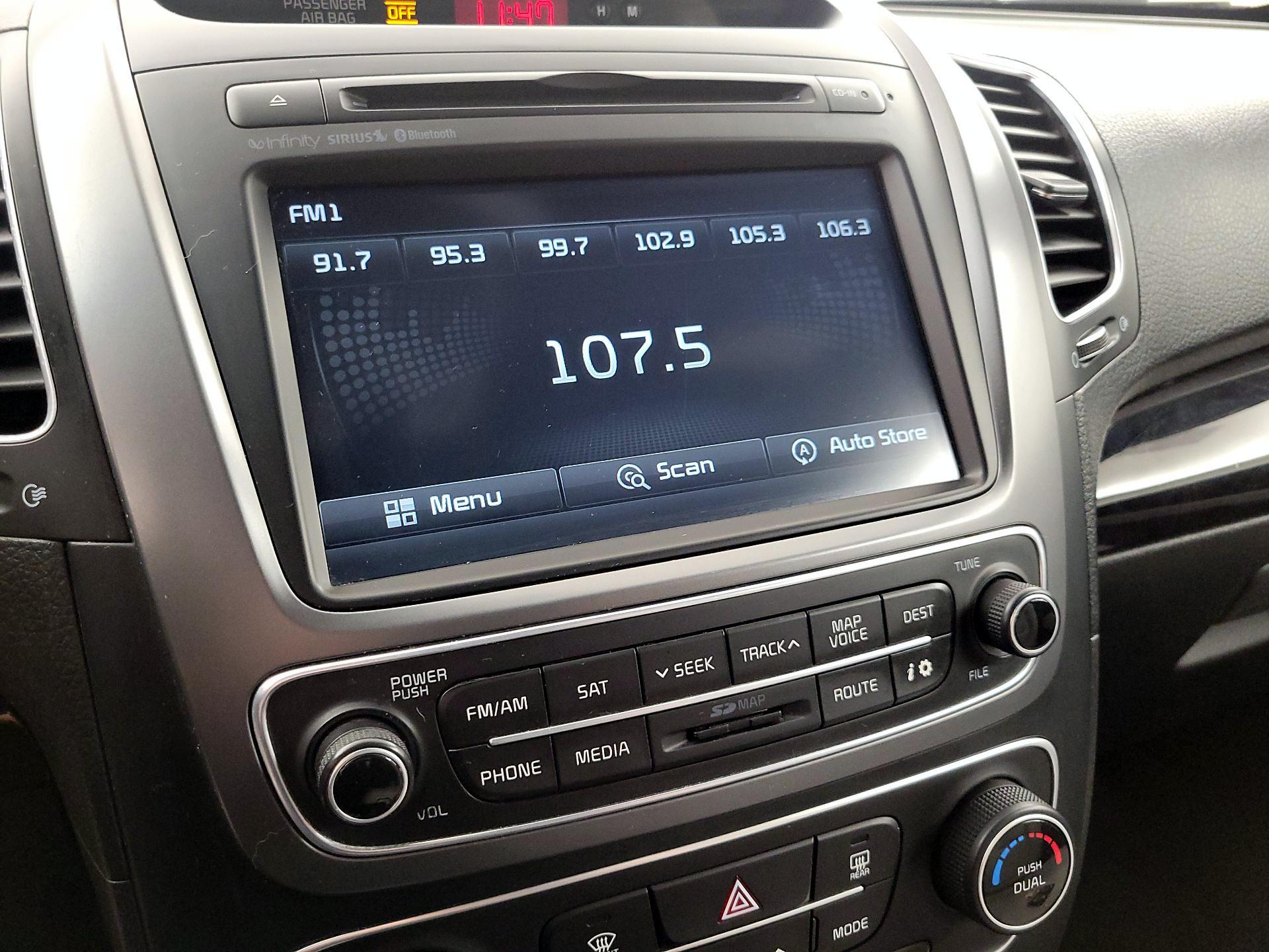 Thumbnail: 2014 Kia Sorento - 16