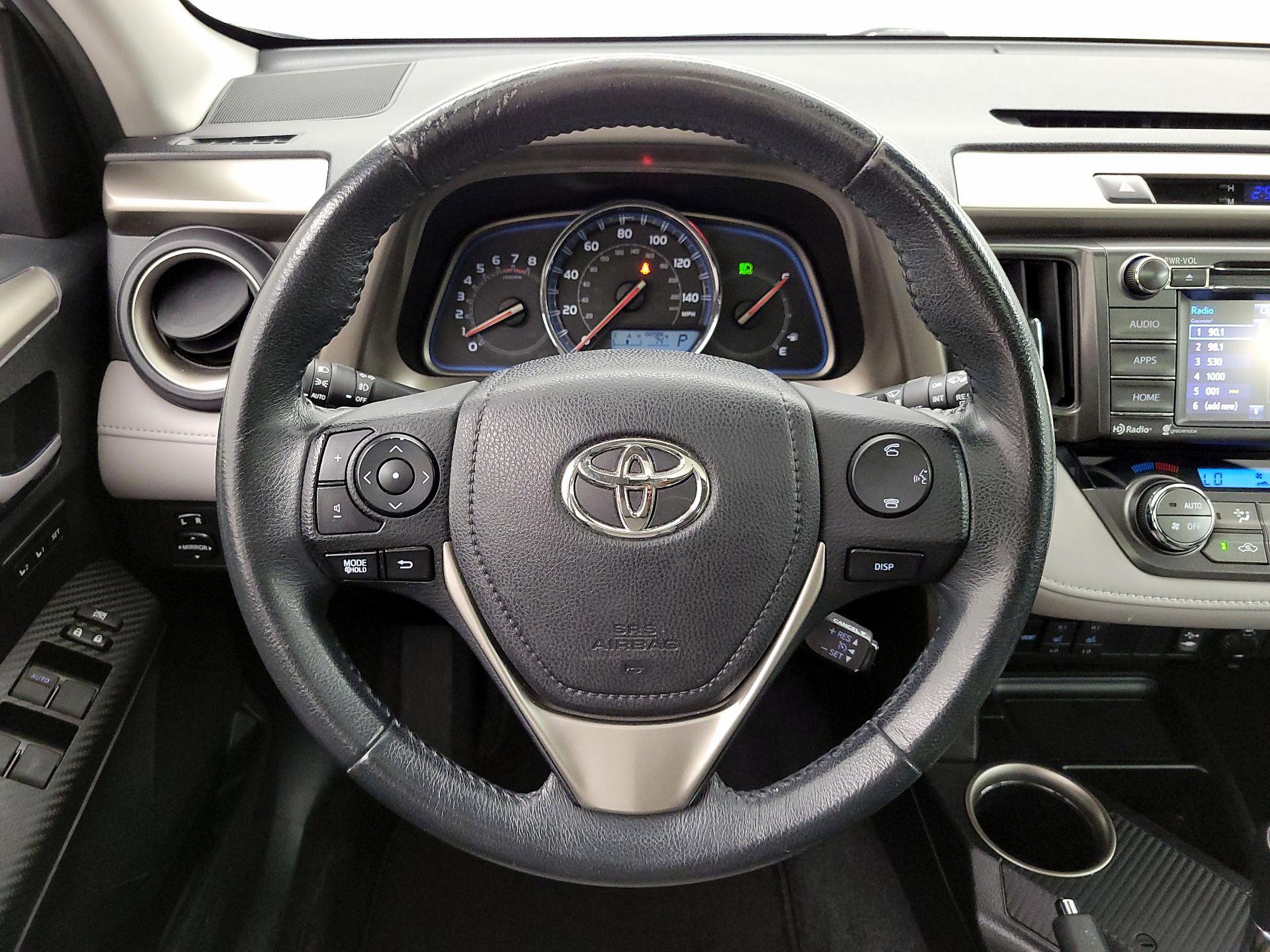 Thumbnail: 2015 Toyota RAV4 - 10
