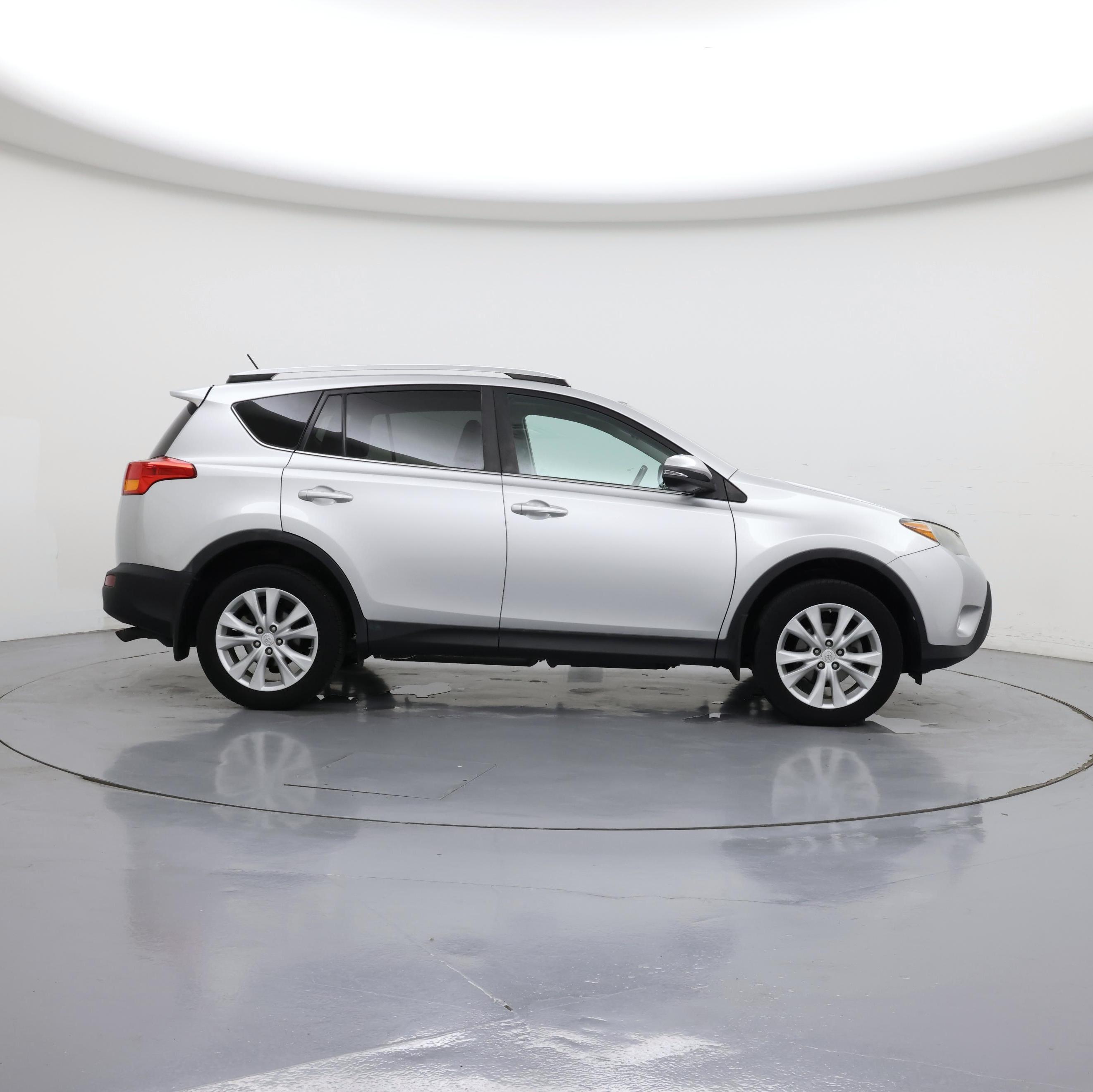 Thumbnail: 2015 Toyota RAV4 - 7