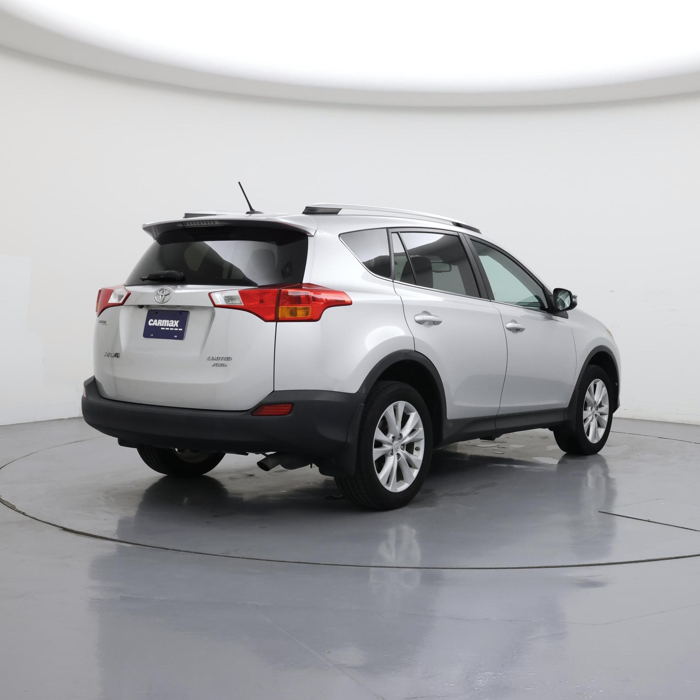 Thumbnail: 2015 Toyota RAV4 - 8