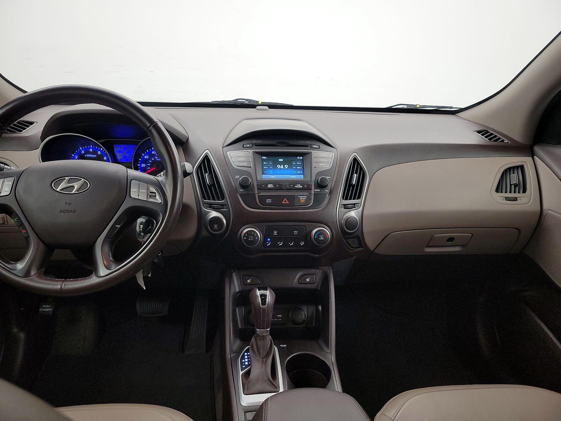 Thumbnail: 2015 Hyundai Tucson - 9