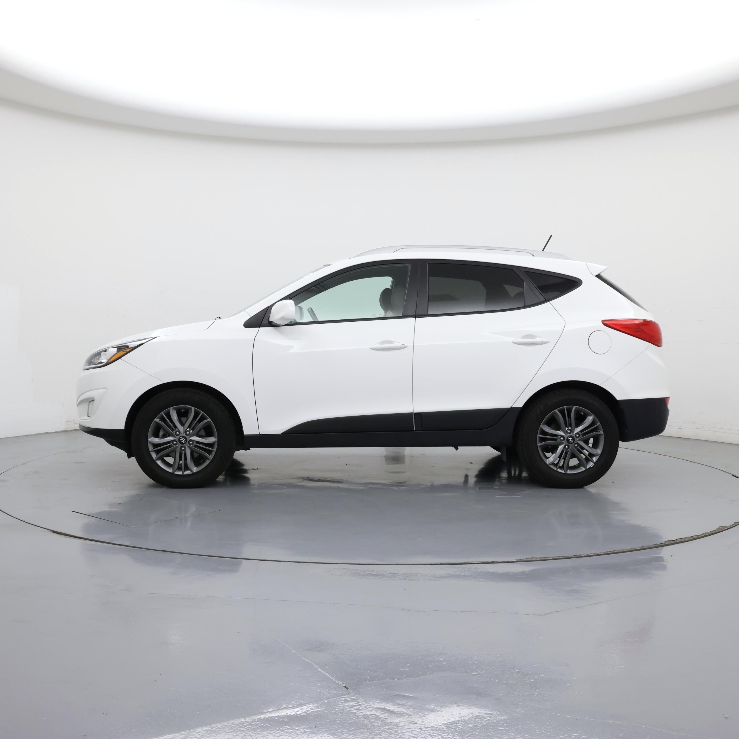 Thumbnail: 2015 Hyundai Tucson - 3