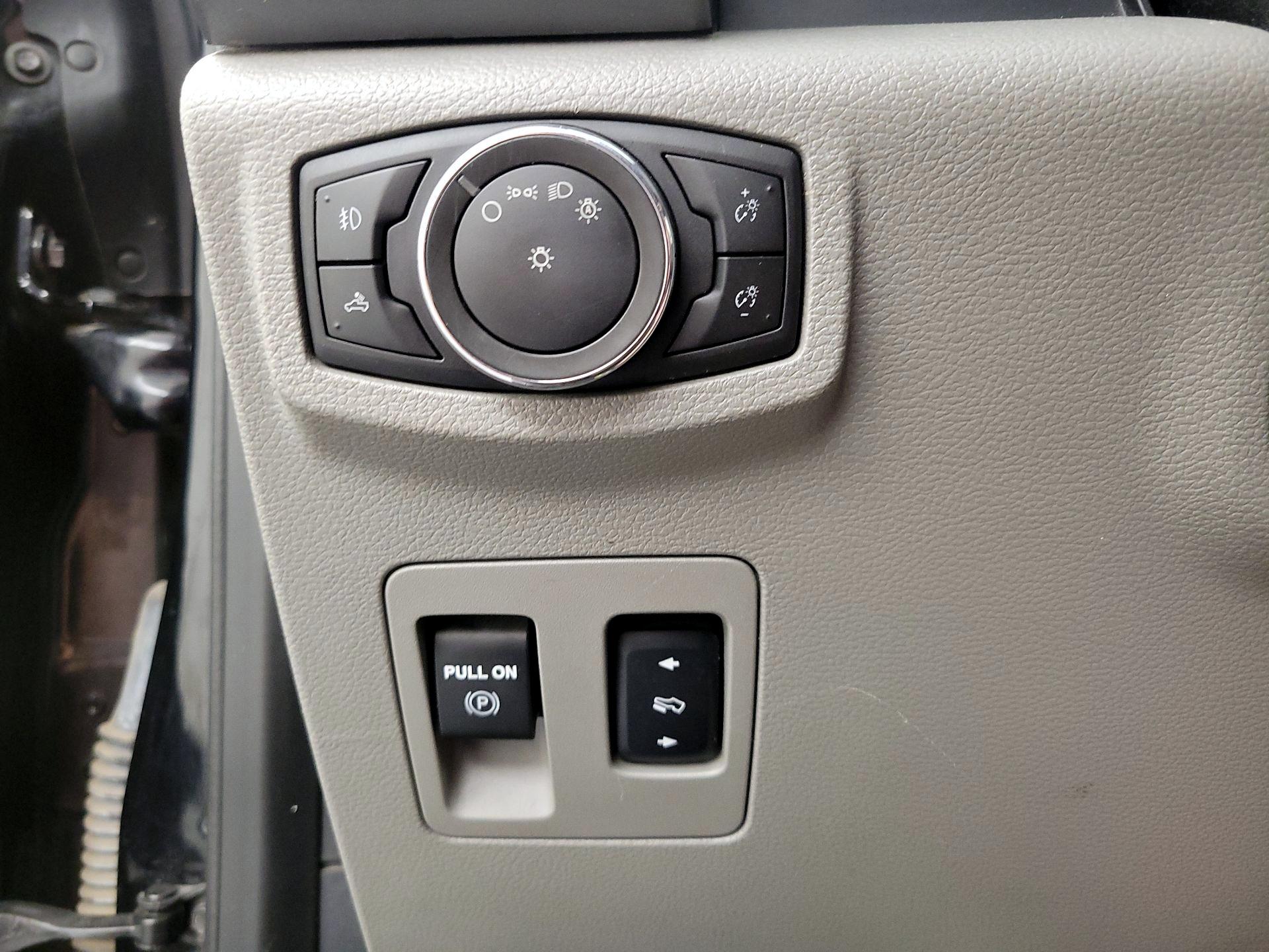 Thumbnail: 2016 Ford F-150 - 13