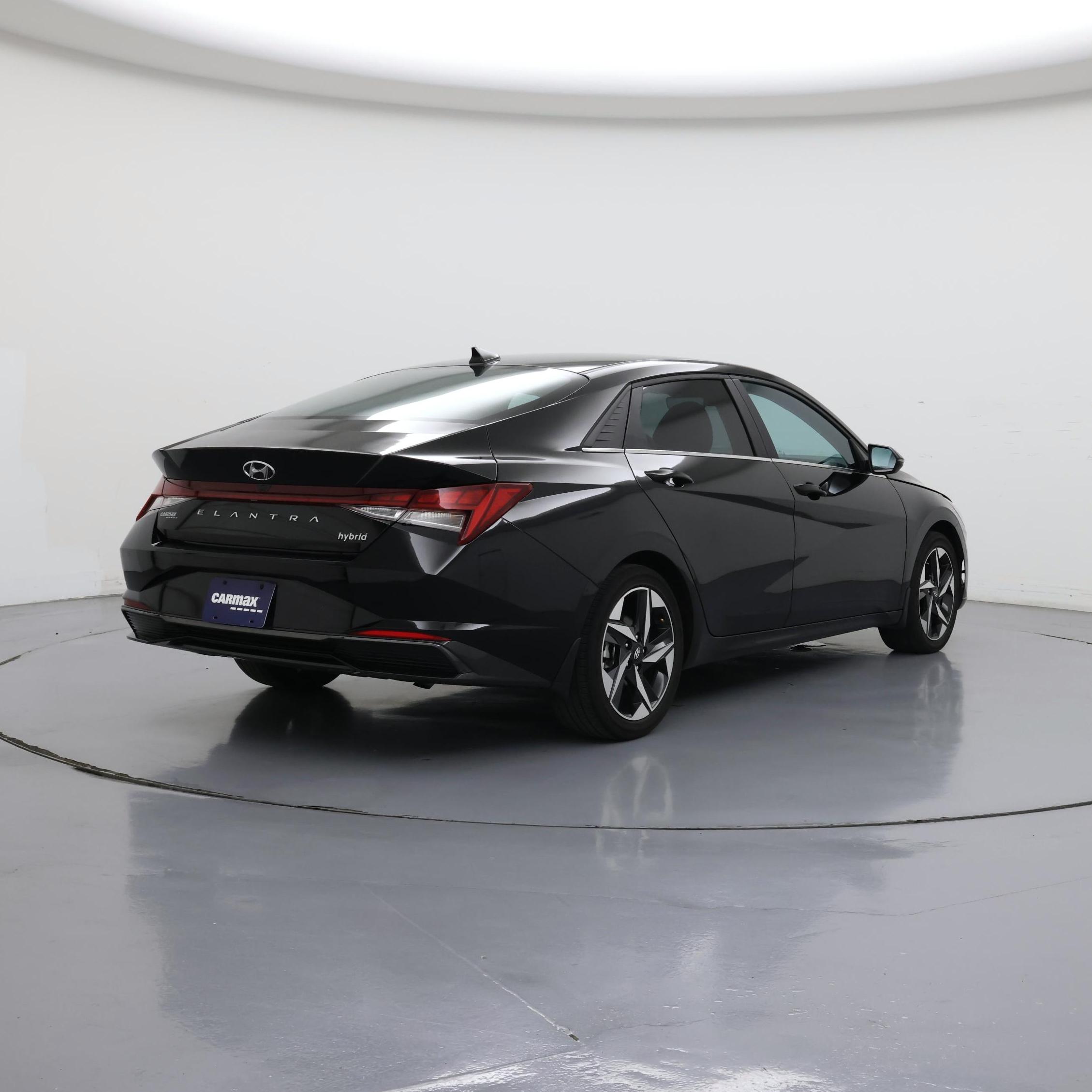 Thumbnail: 2023 Hyundai Elantra - 8
