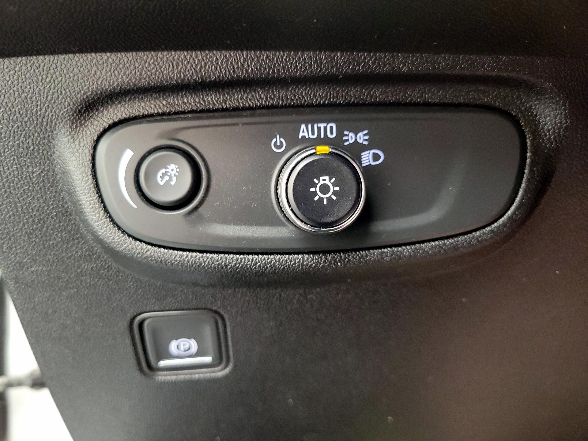 Thumbnail: 2018 GMC Terrain - 13